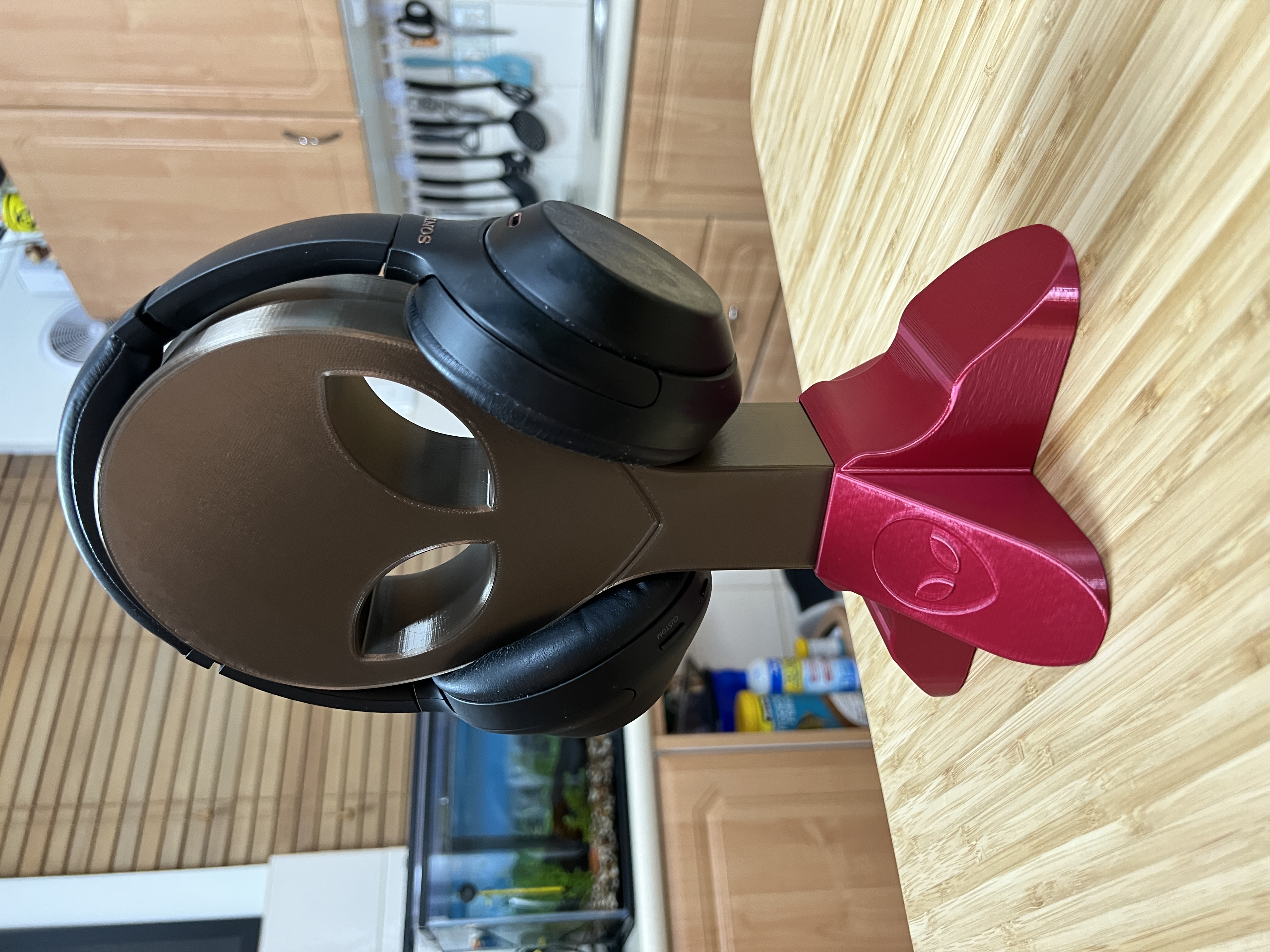 Alien Headphone Stand