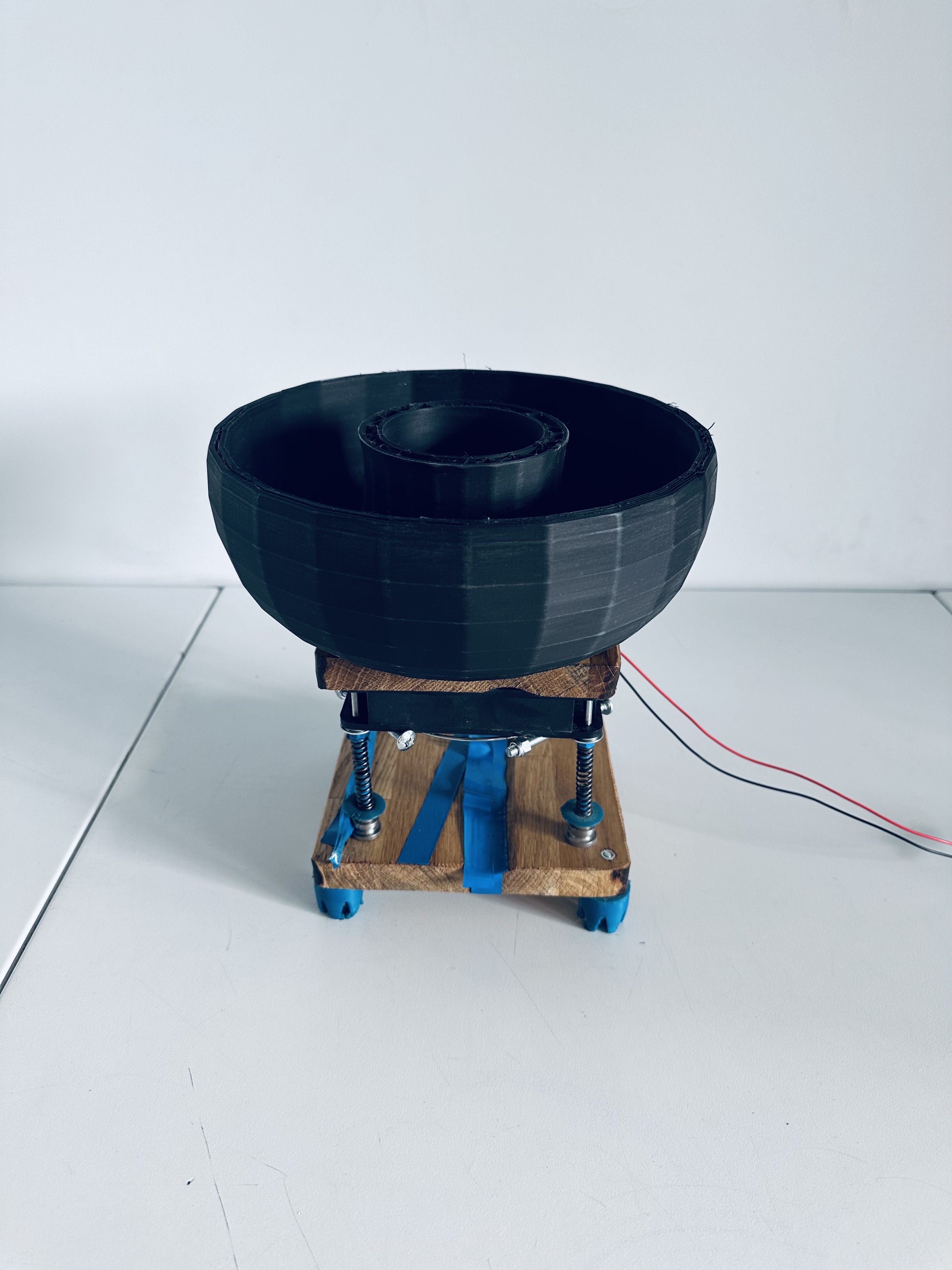 Contenitore per vibrolucidare