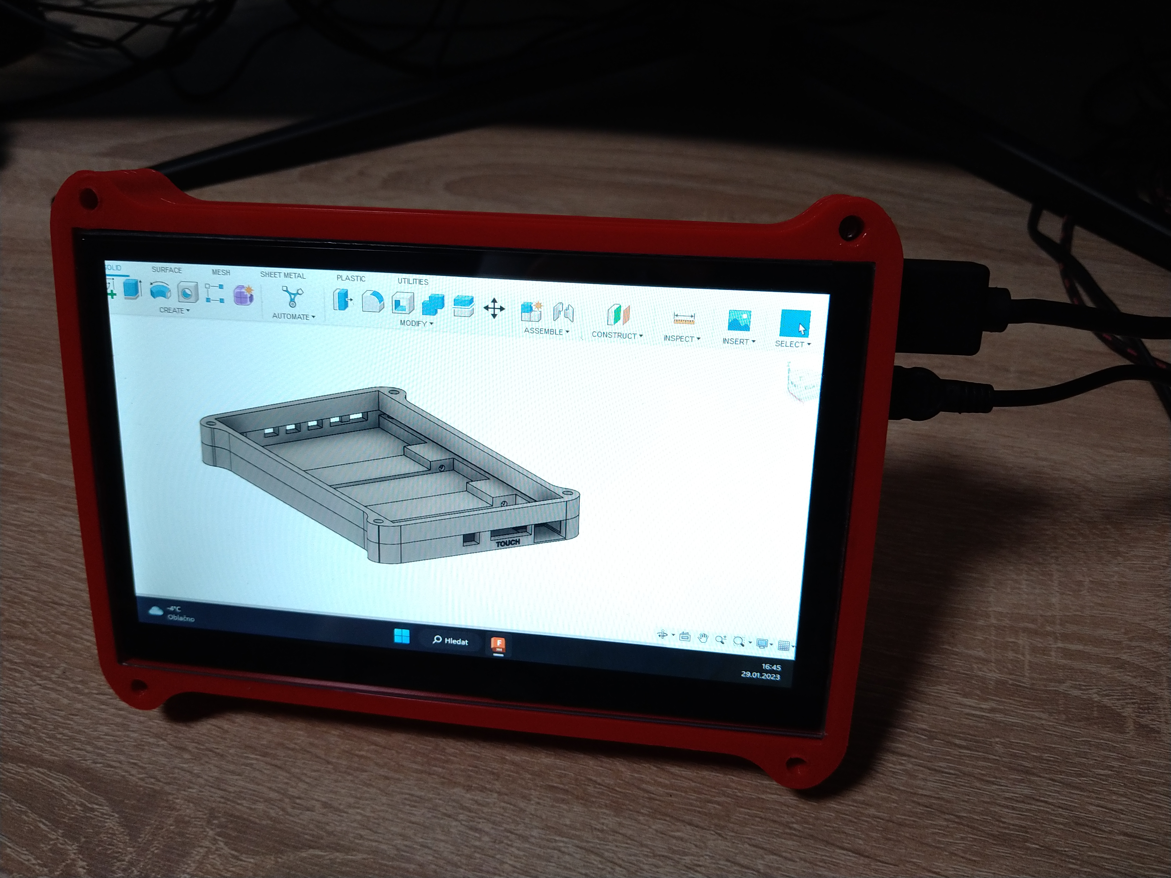 7 inch display case