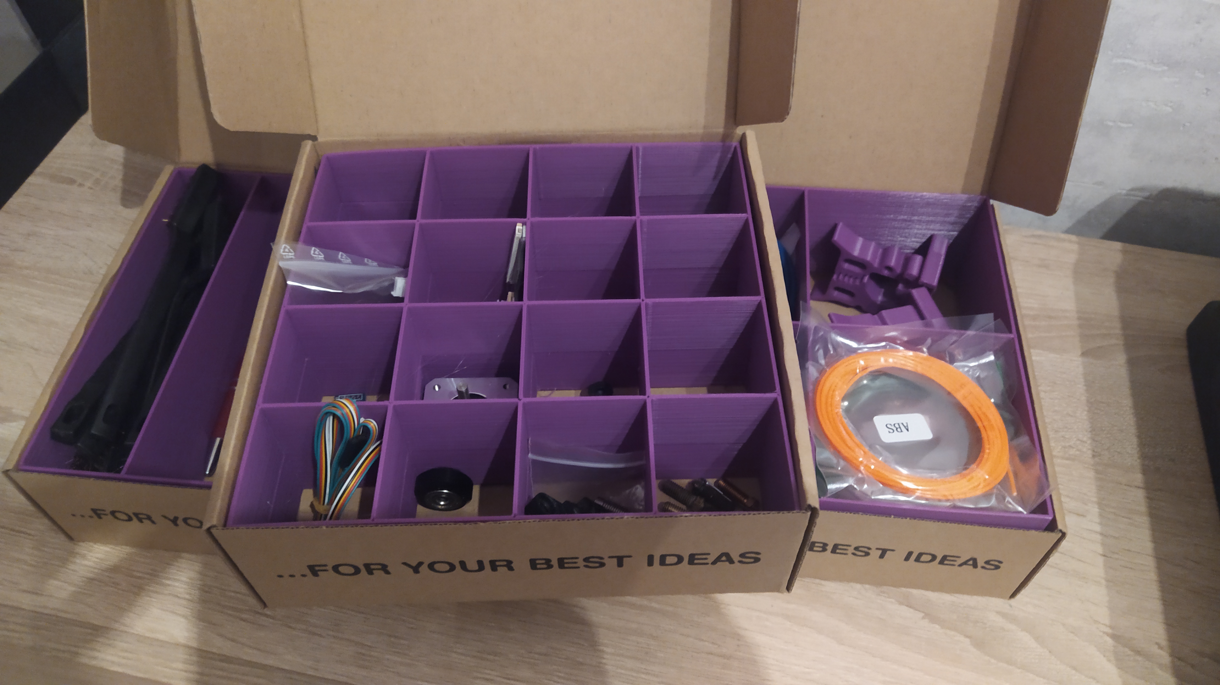 Sortiereinsätze für leere Filament Kartons