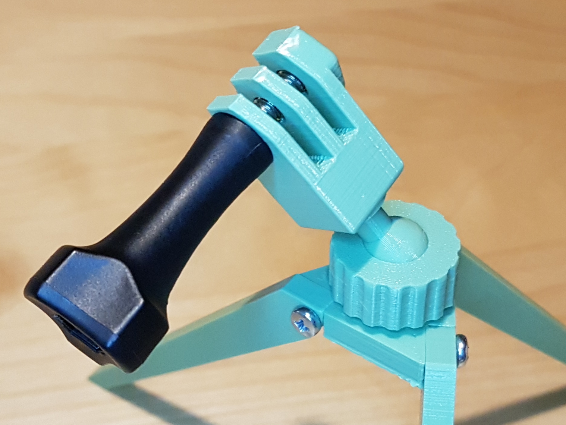 GoPro mount for lean lockable ball joint