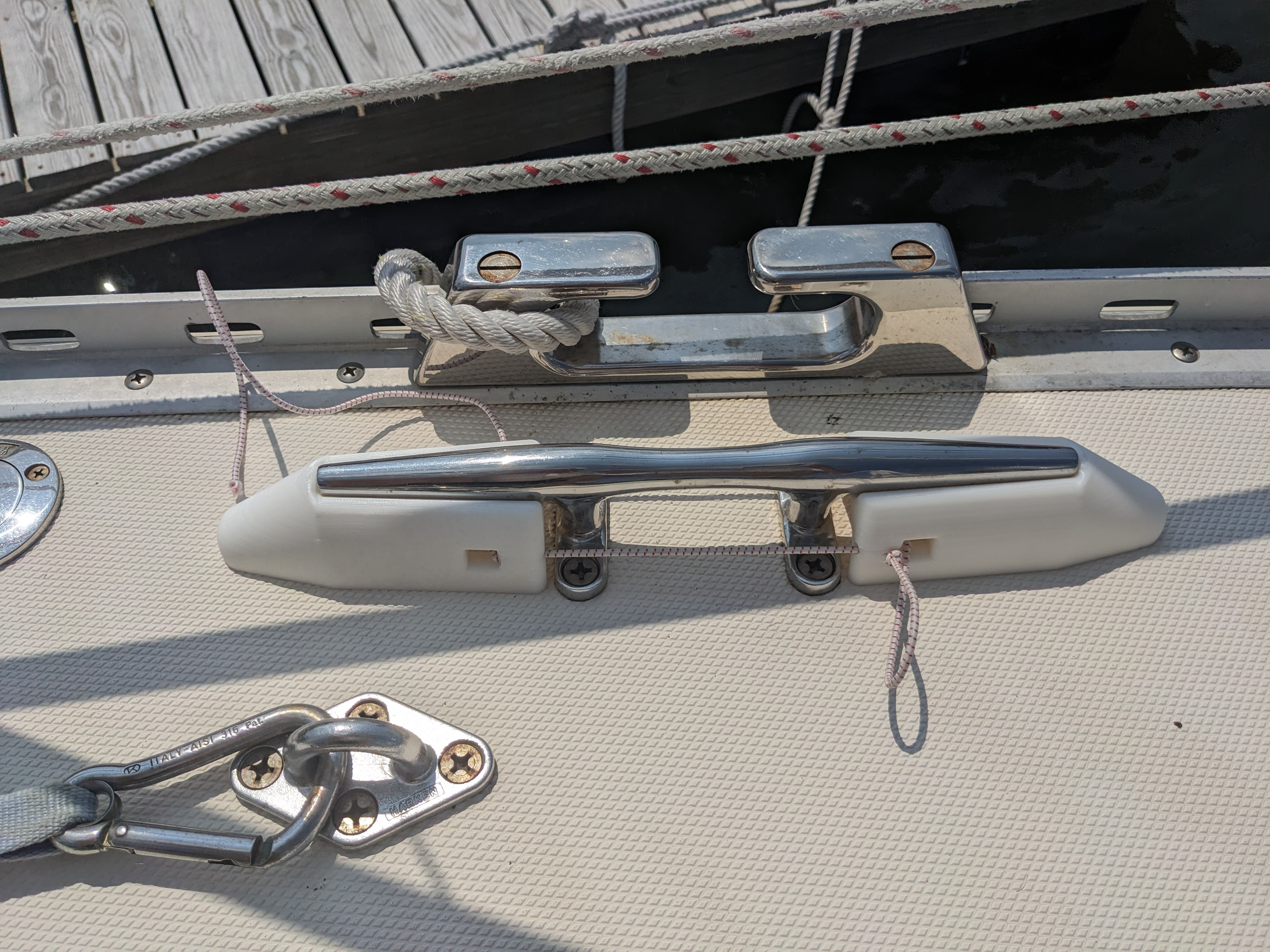 Cleat guard for stainless steel boat cleat