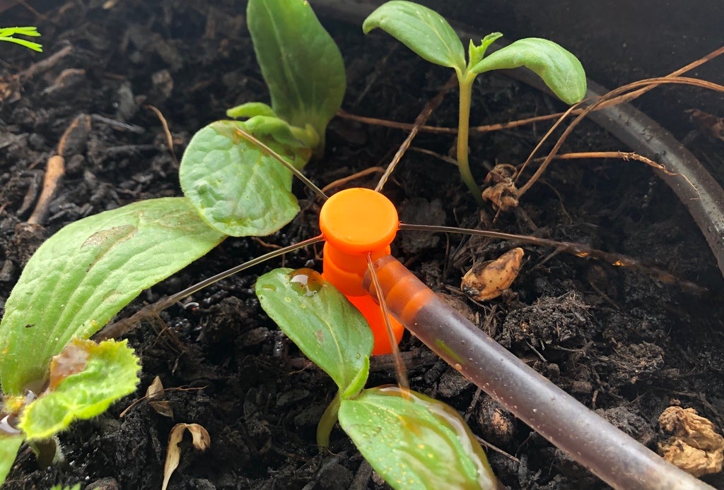 Miniatura 2 do modelo 3D Raised Bed Sprinkler
