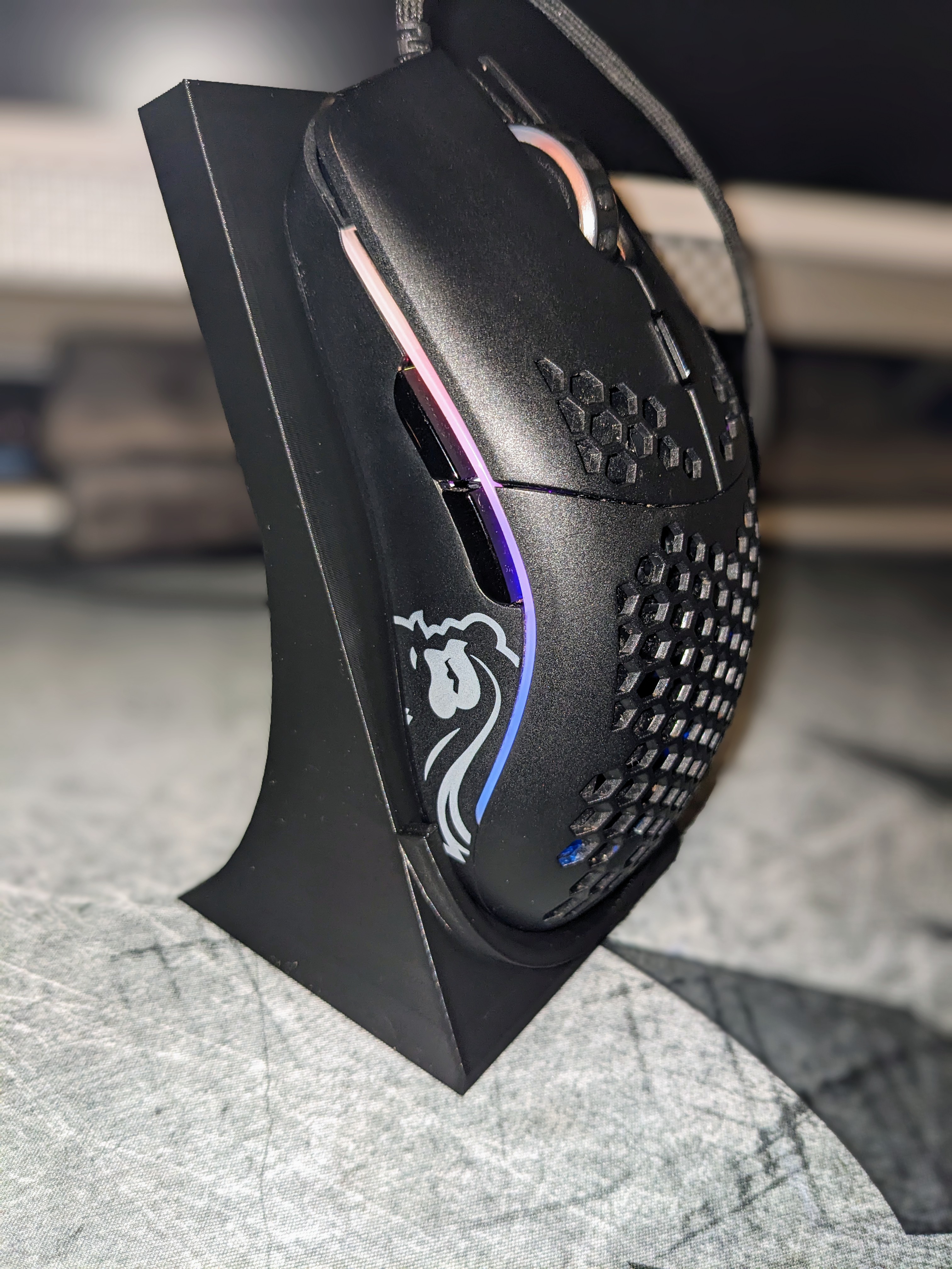 Miniatura 2 do modelo 3D Mouse Stand (Glorious Model O) (First)