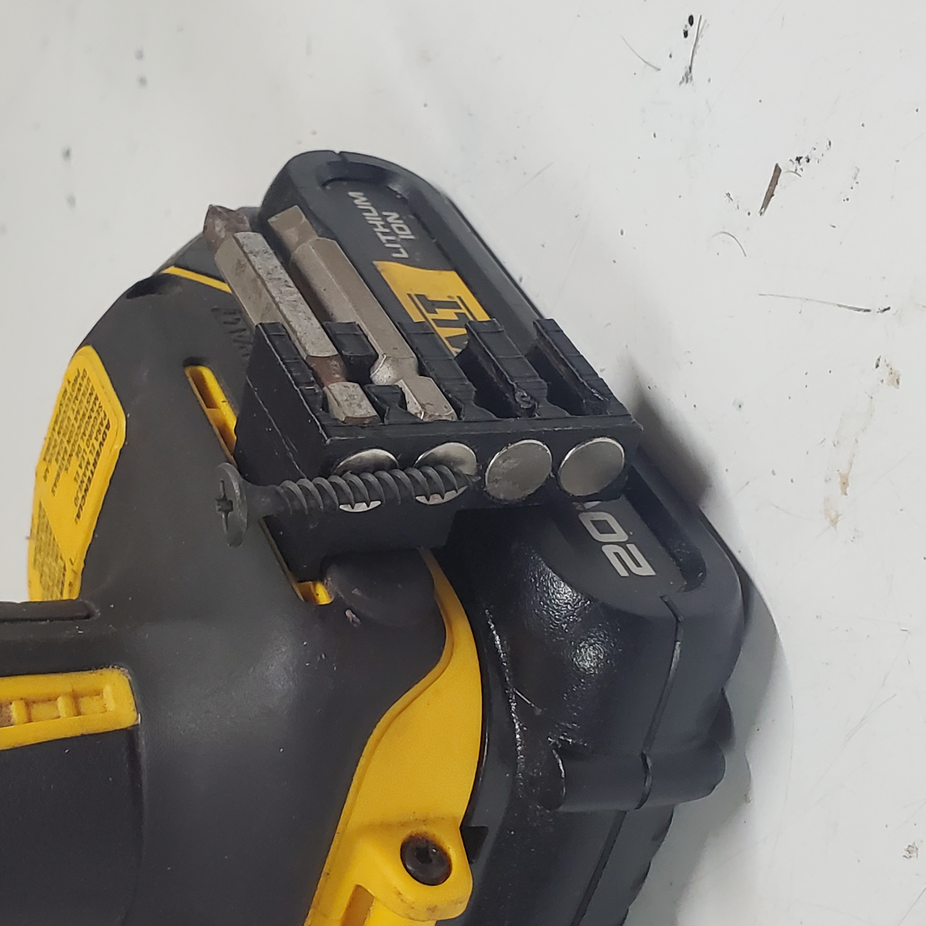 8mm x 2mm Magnet DeWalt Bit Holder