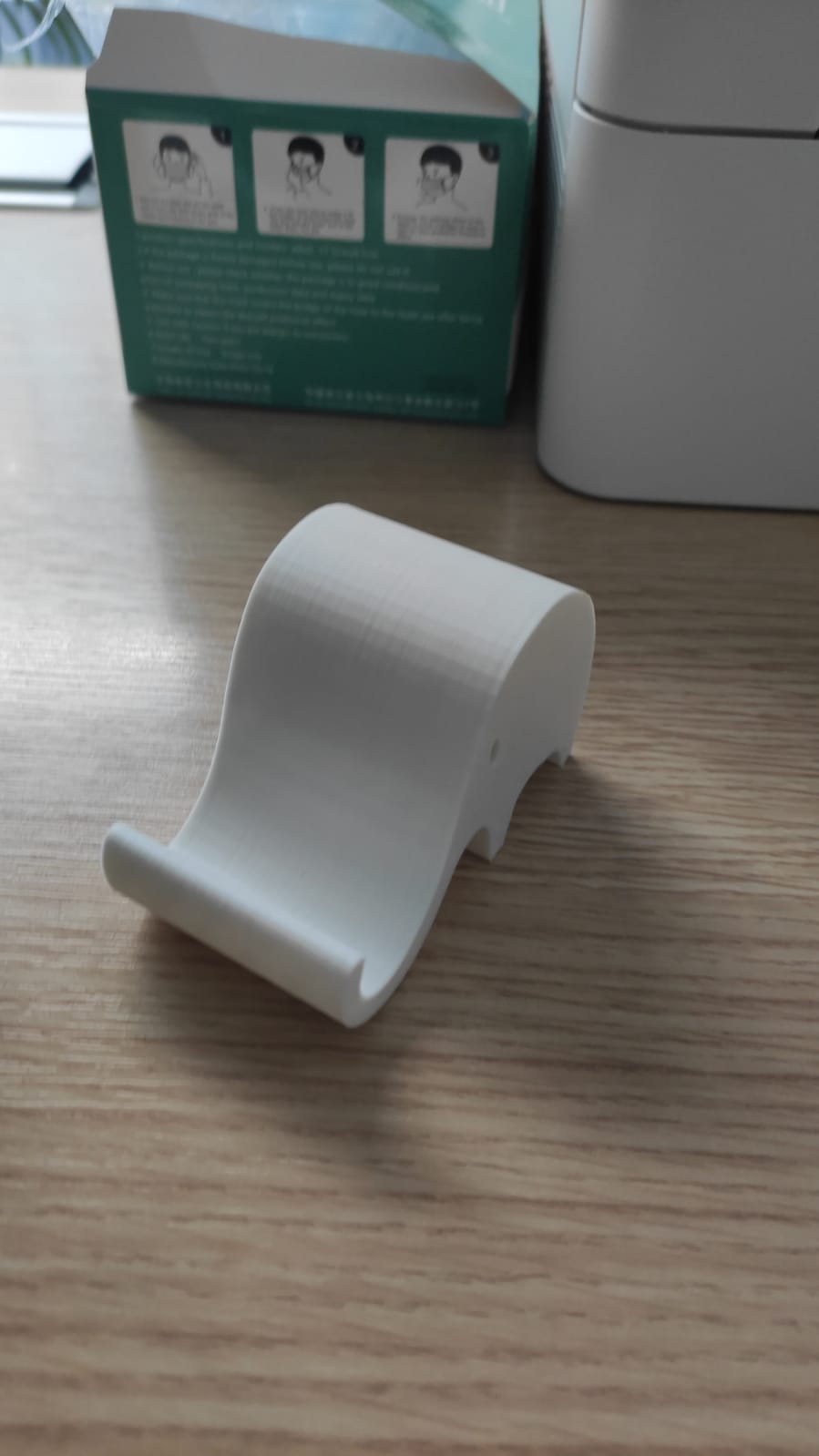Wider elephant iphone holder