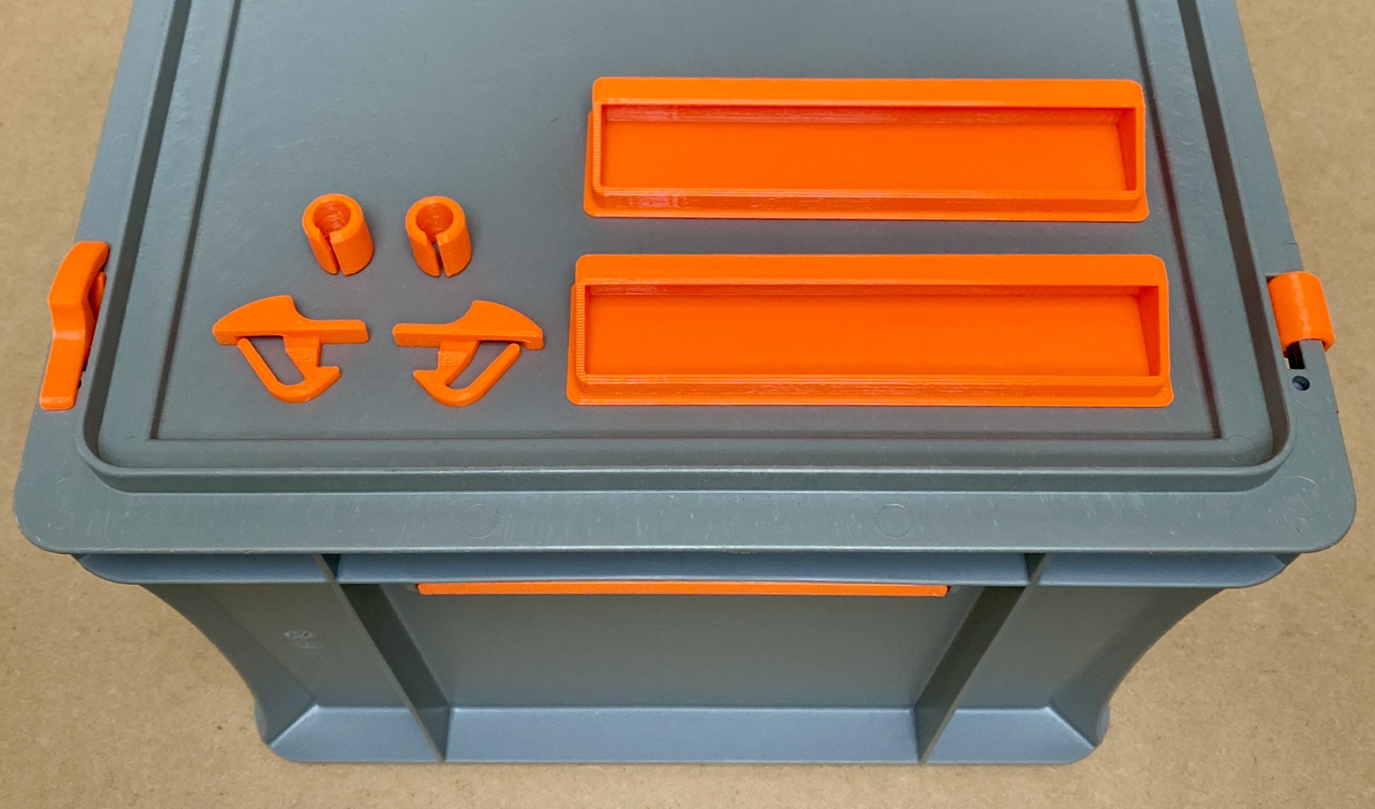 Eurobox Support (Grips, Clips, Sleeves)