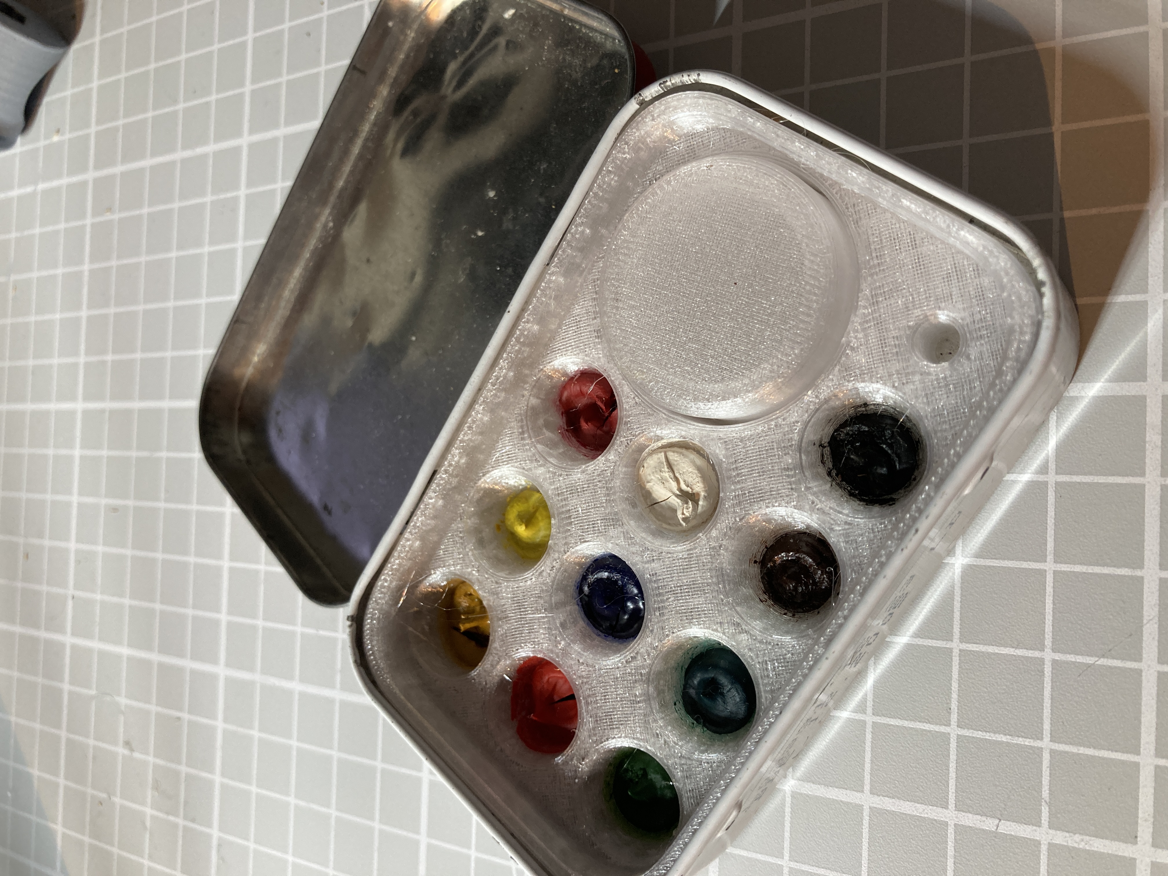 Altoids/ Barkley's insert: Watercolour on the go