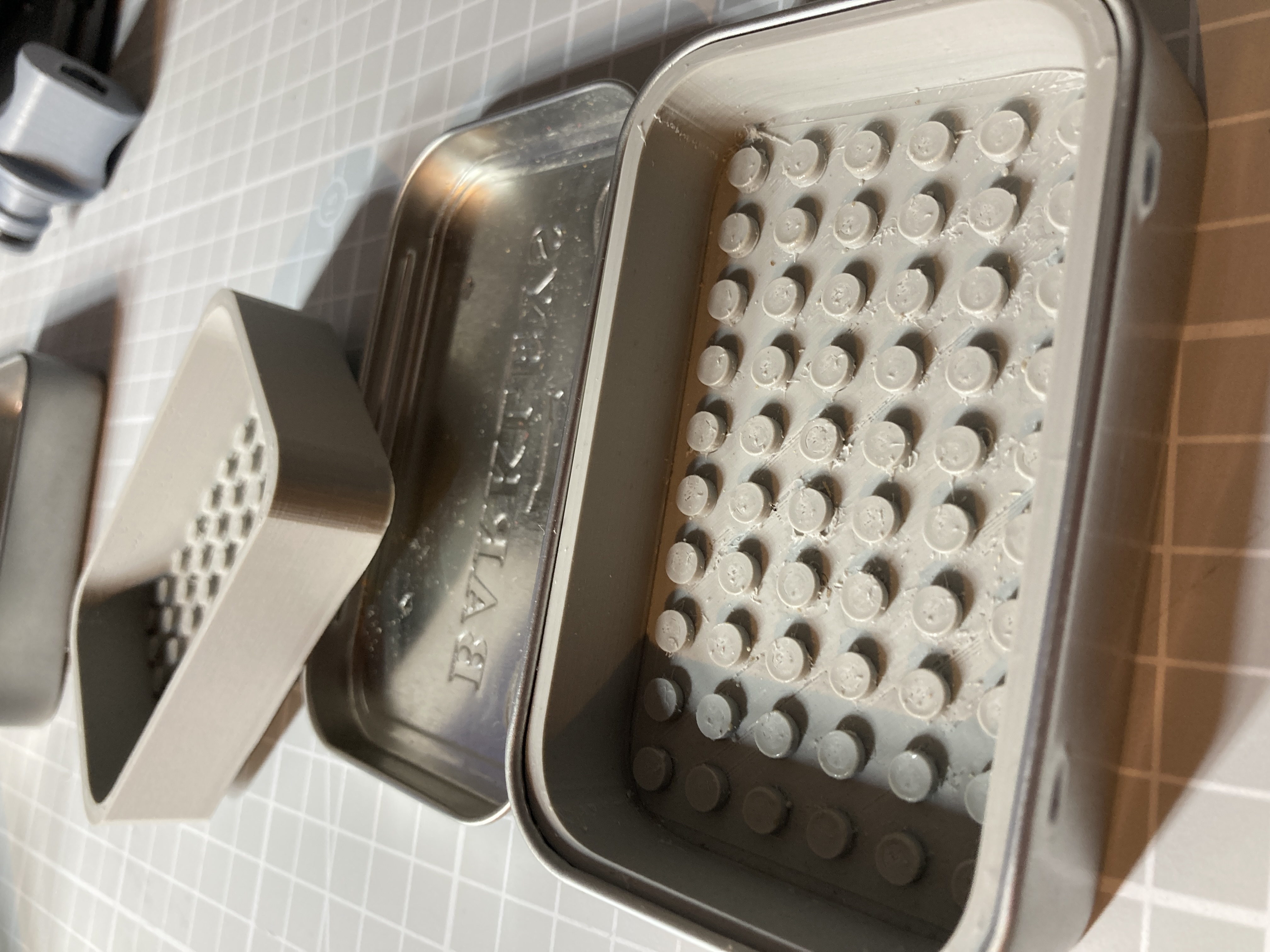Noppenstein Altoids Dose