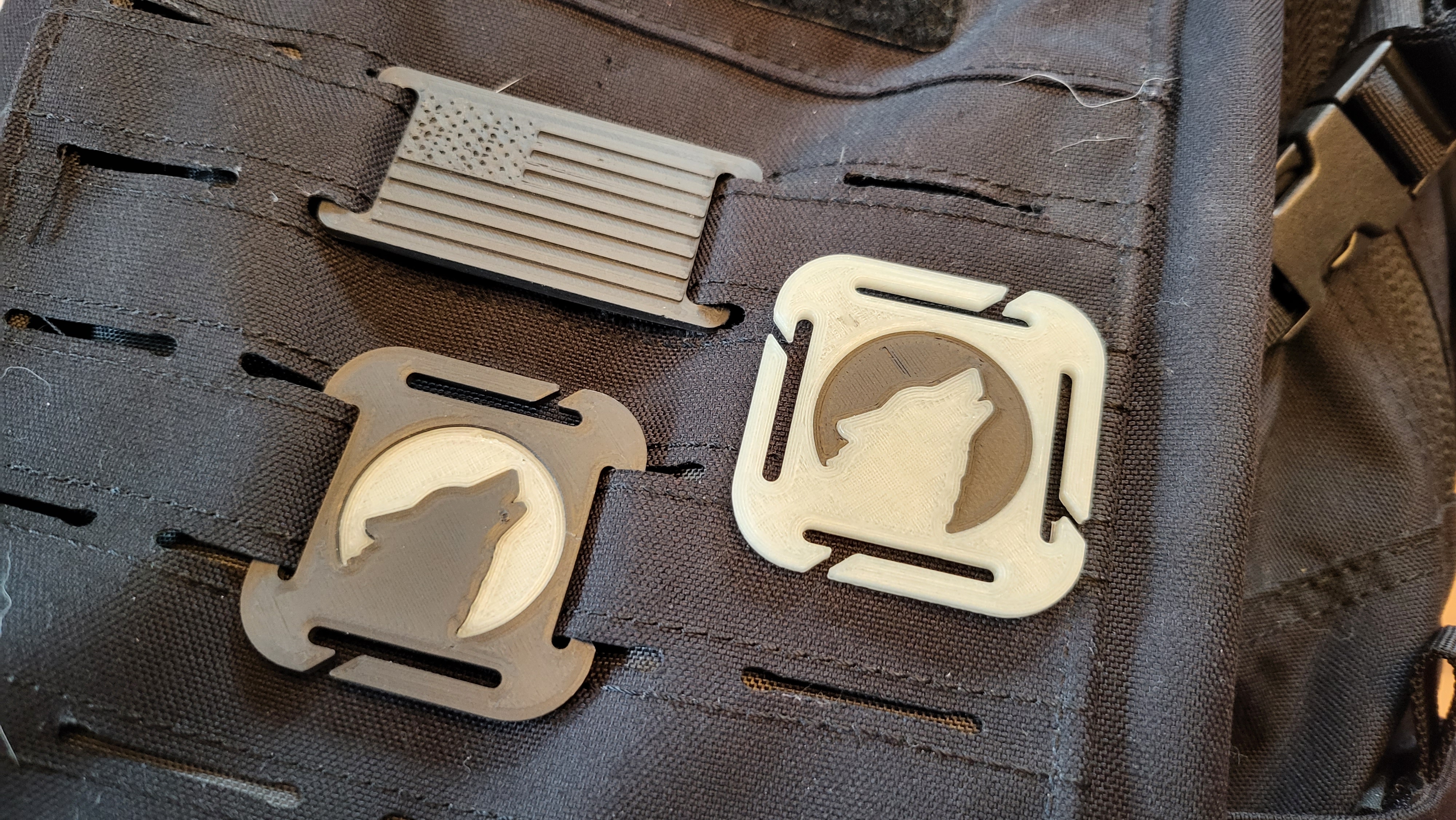 Two-Way Molle Tag - Wolf