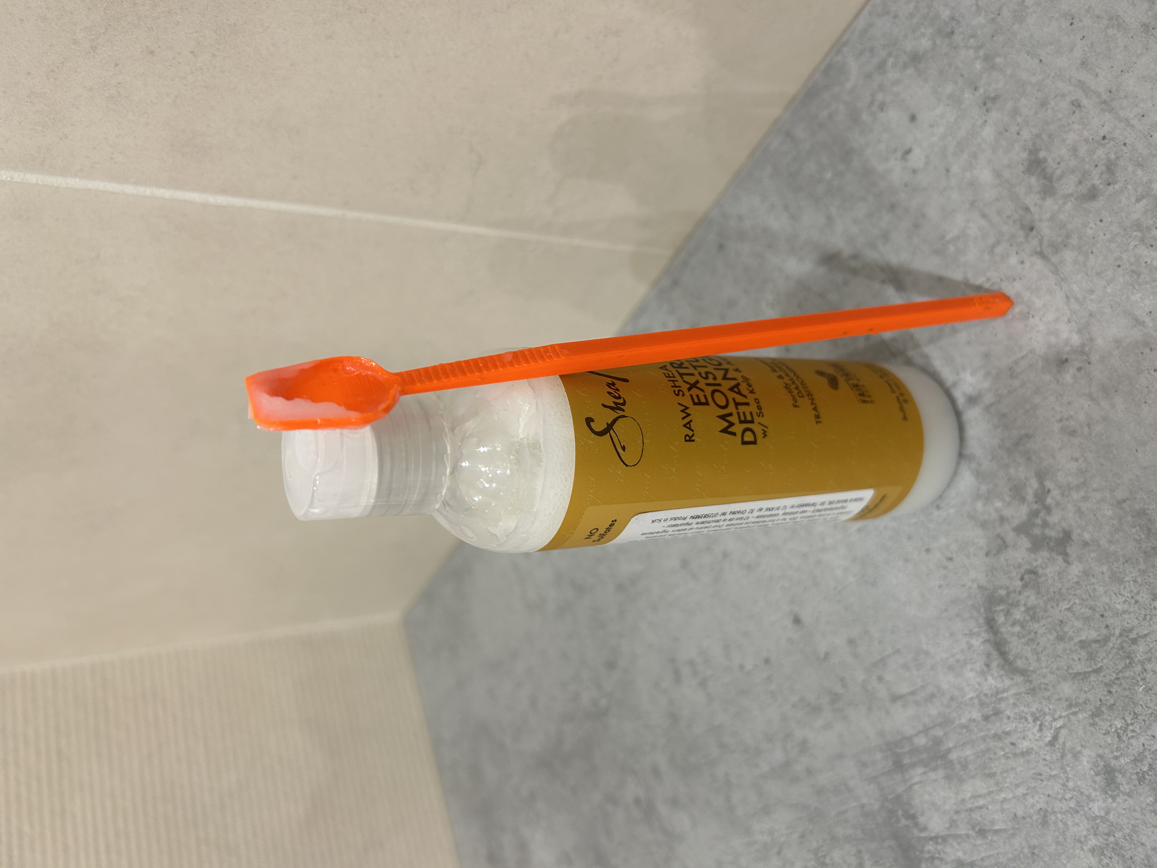 Cosmetics bottle spoon/spatula