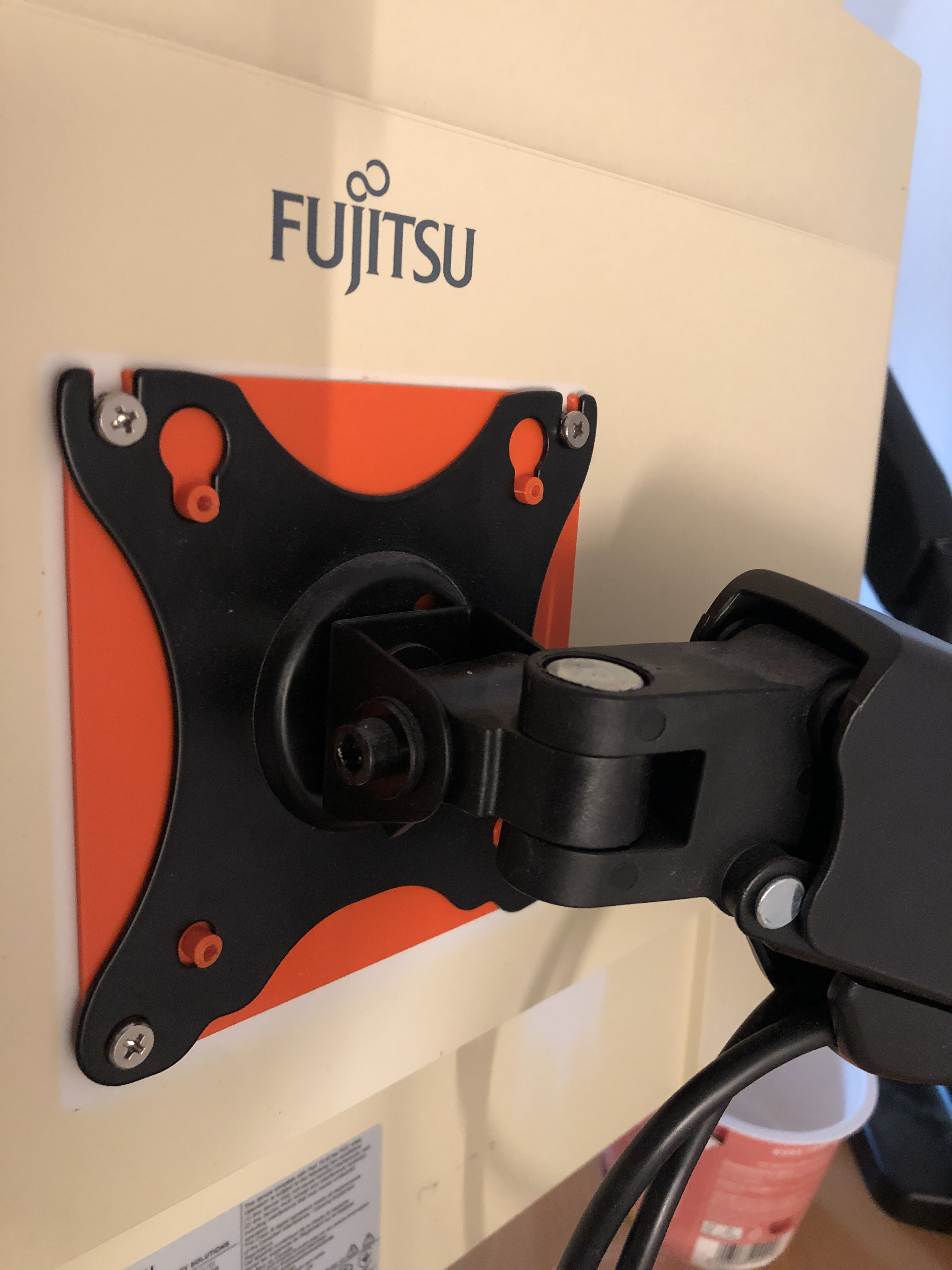 Universal Vesa Adapter 3000