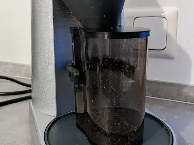 Graef CM800 dust lid