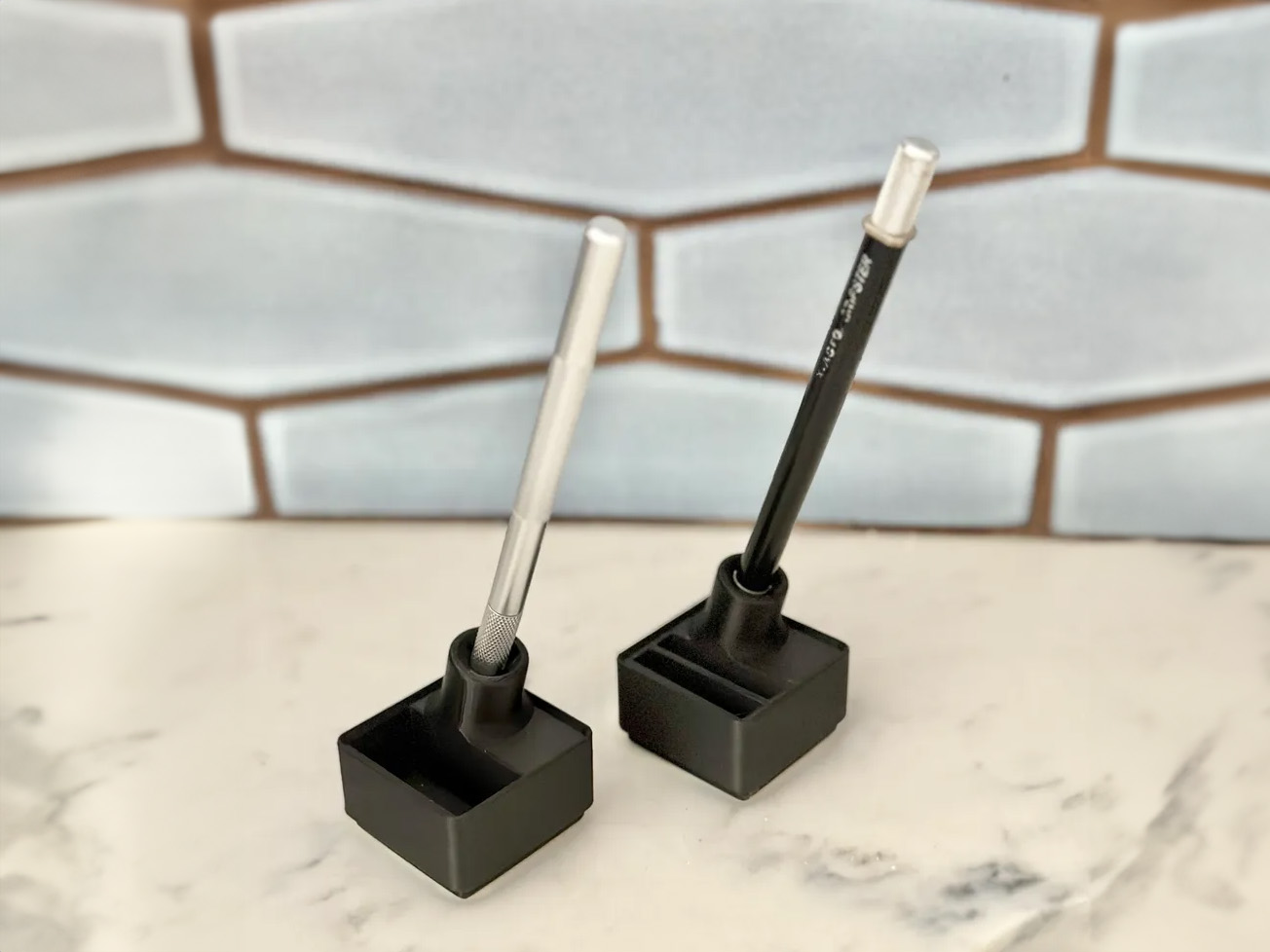 Gridfinity xacto knife holder - with magnet holes