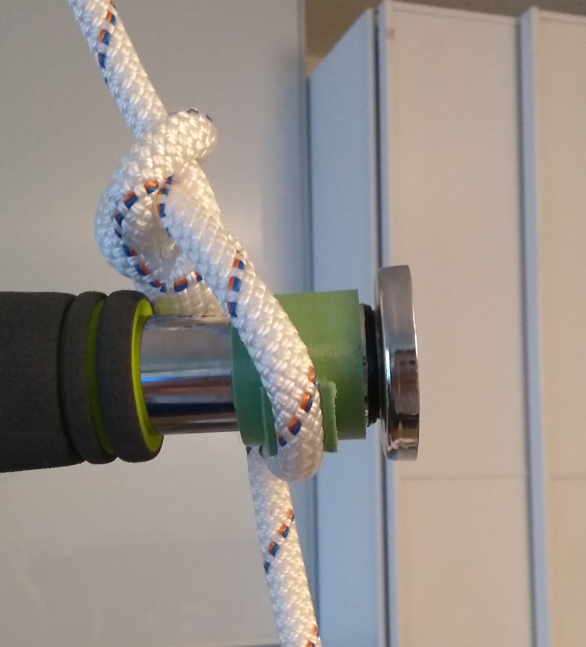 Miniatura 2 do modelo 3D Pull up bar to single hook adapter