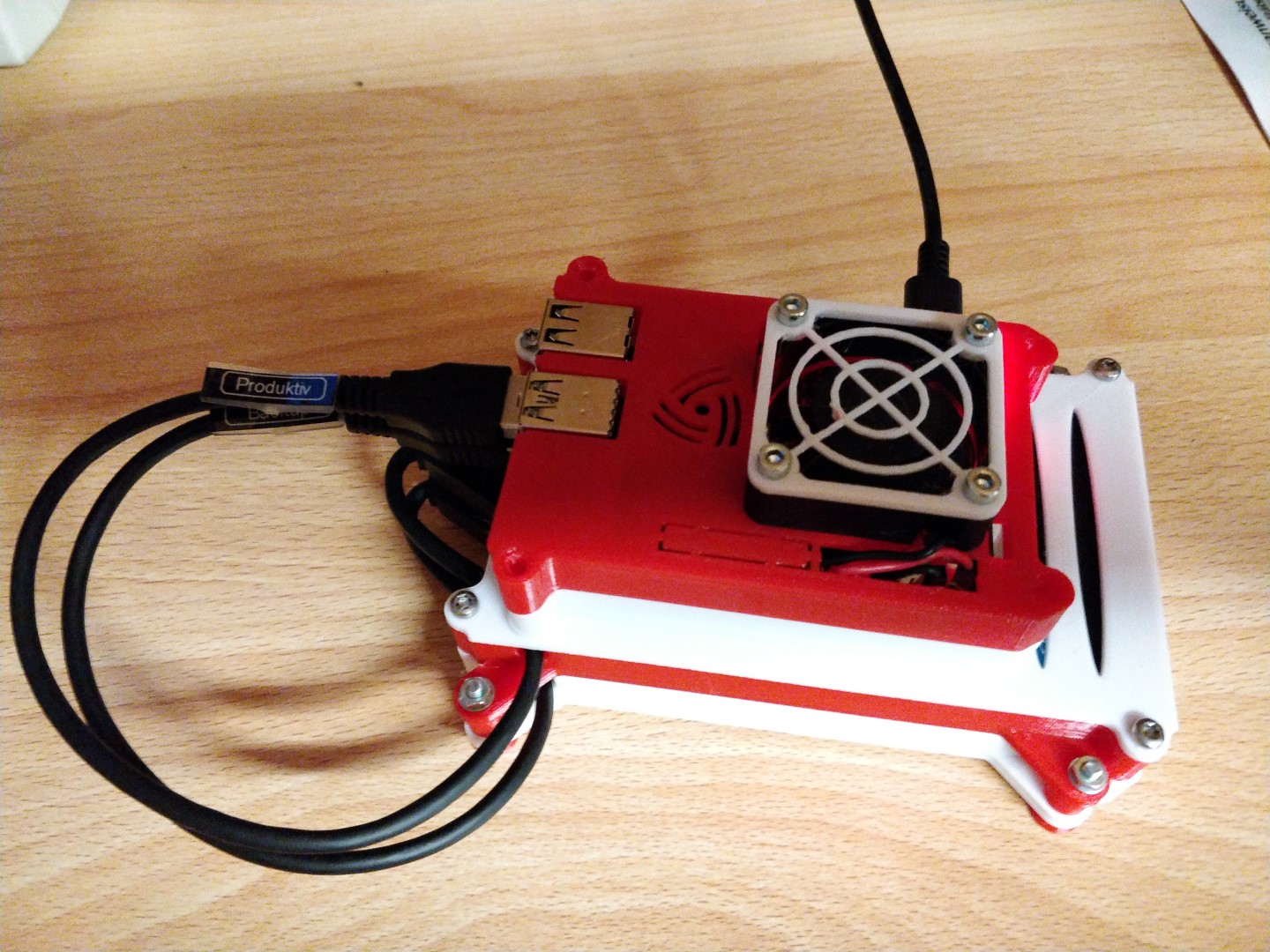 Raspberry Pi 4 Enclosure with 2,5