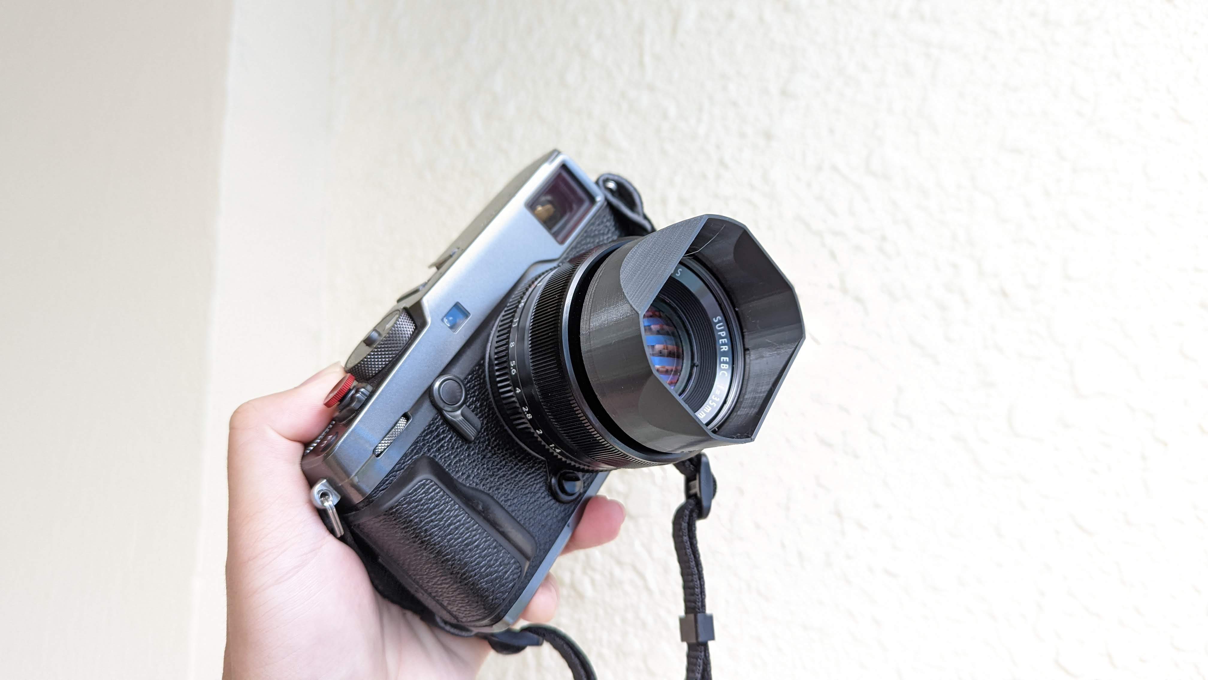 FUJIFILM 35mm f1.4 lens hood by Chen Felix Download free STL model