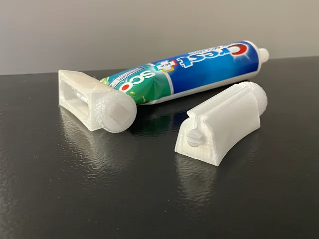 Toothpaste Squeezer