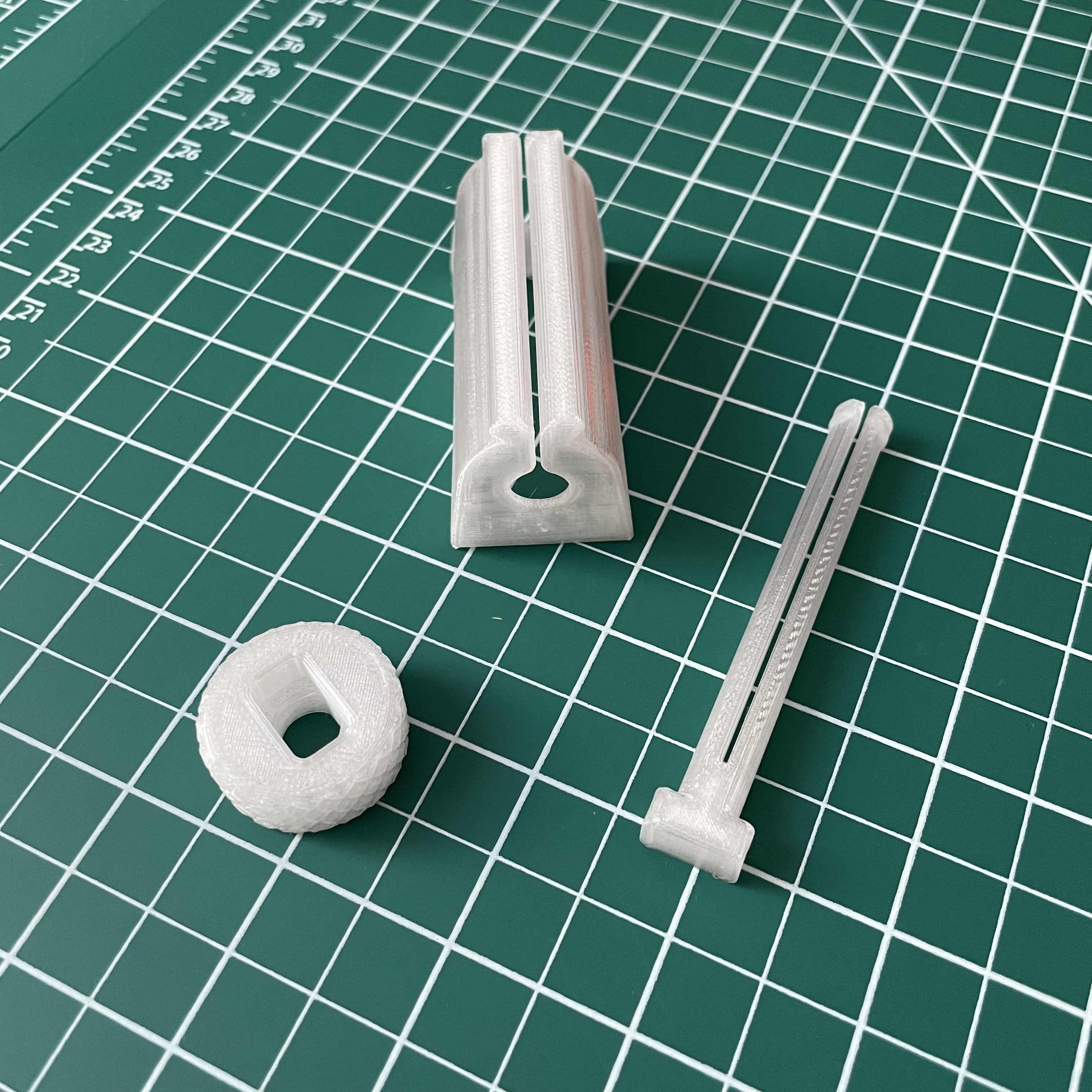 Miniatura 2 do modelo 3D Toothpaste Squeezer