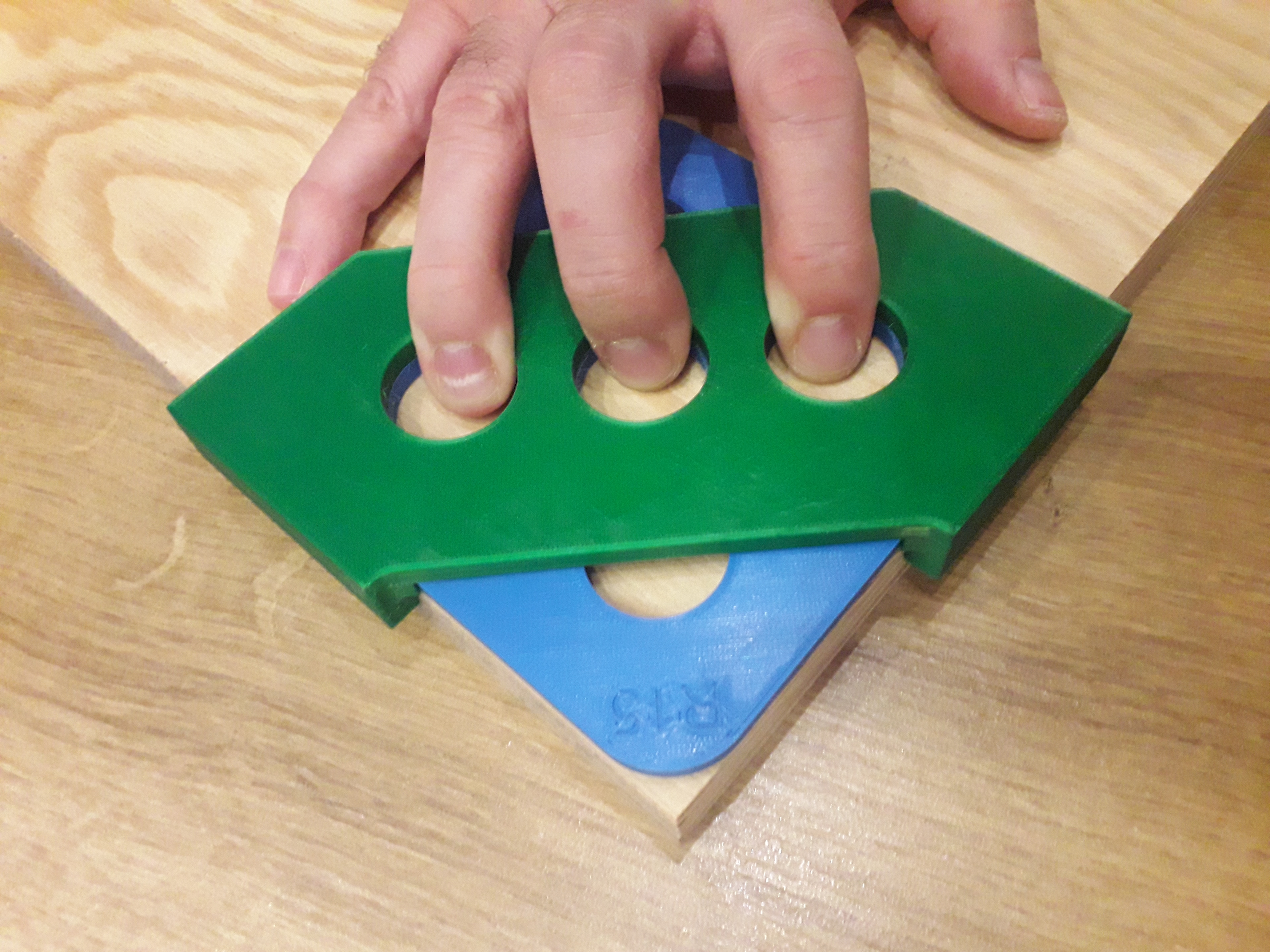 Corner router JIG