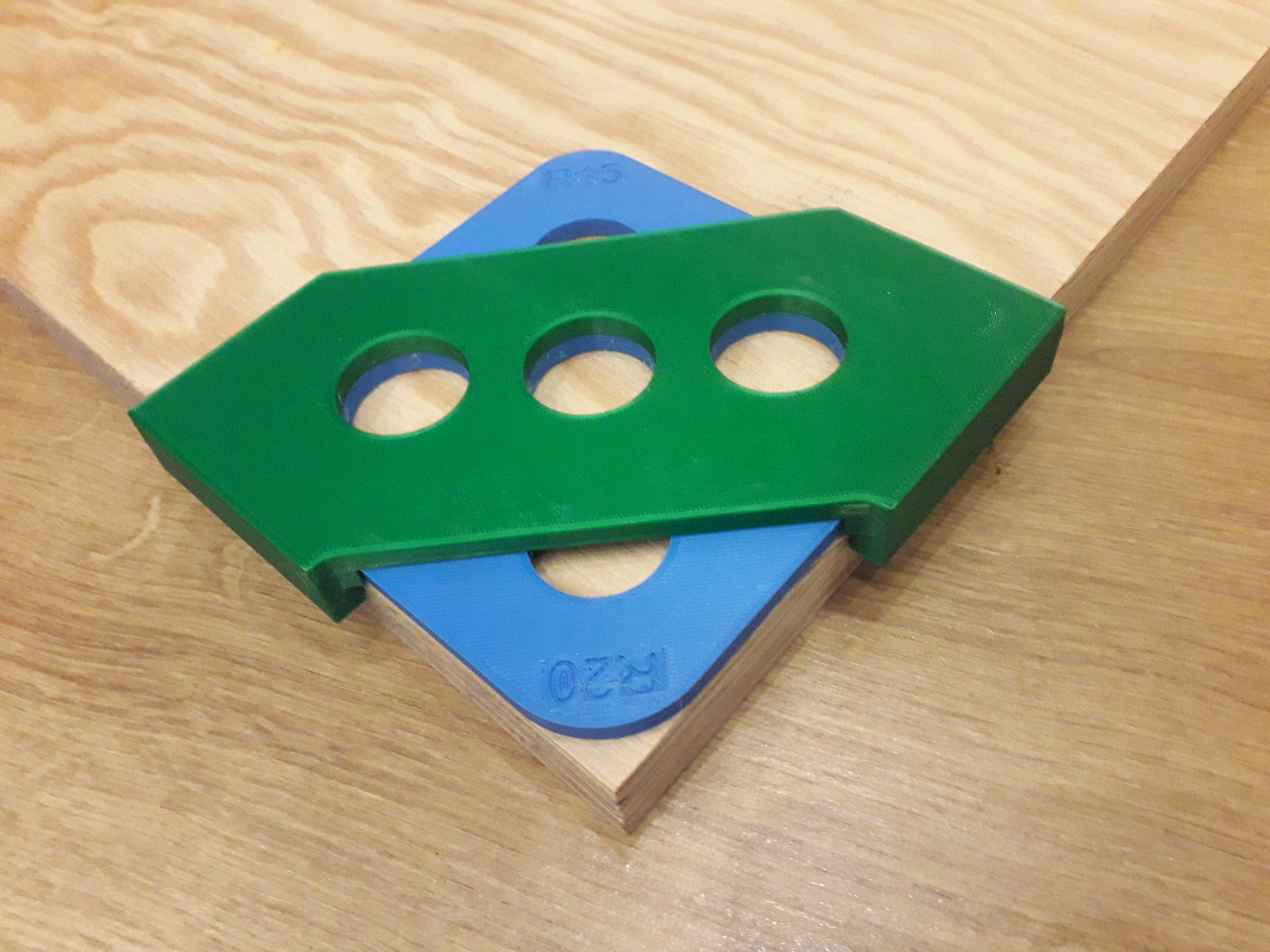 Miniatura 4 do modelo 3D Corner router JIG