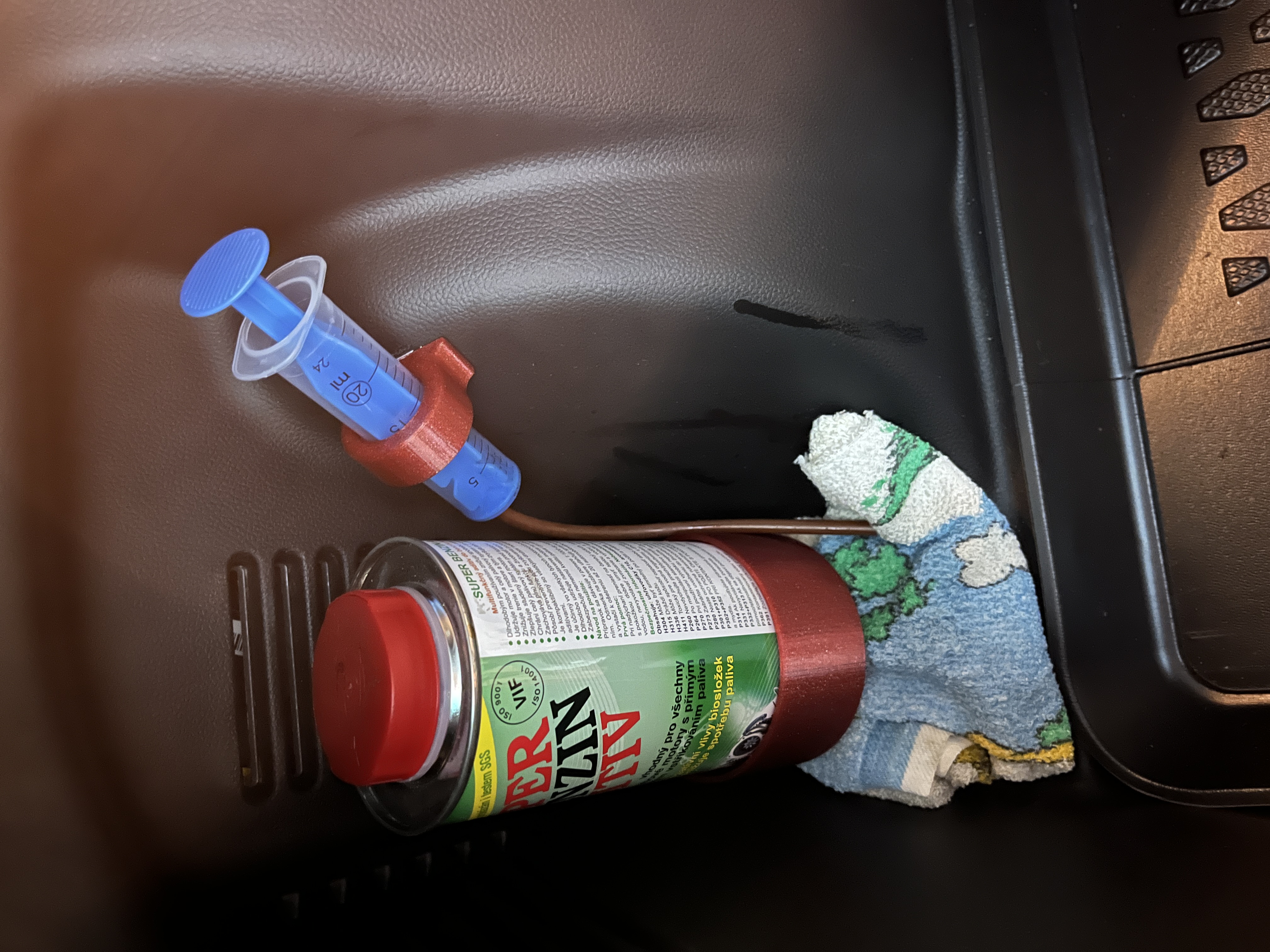 VIF additive holder