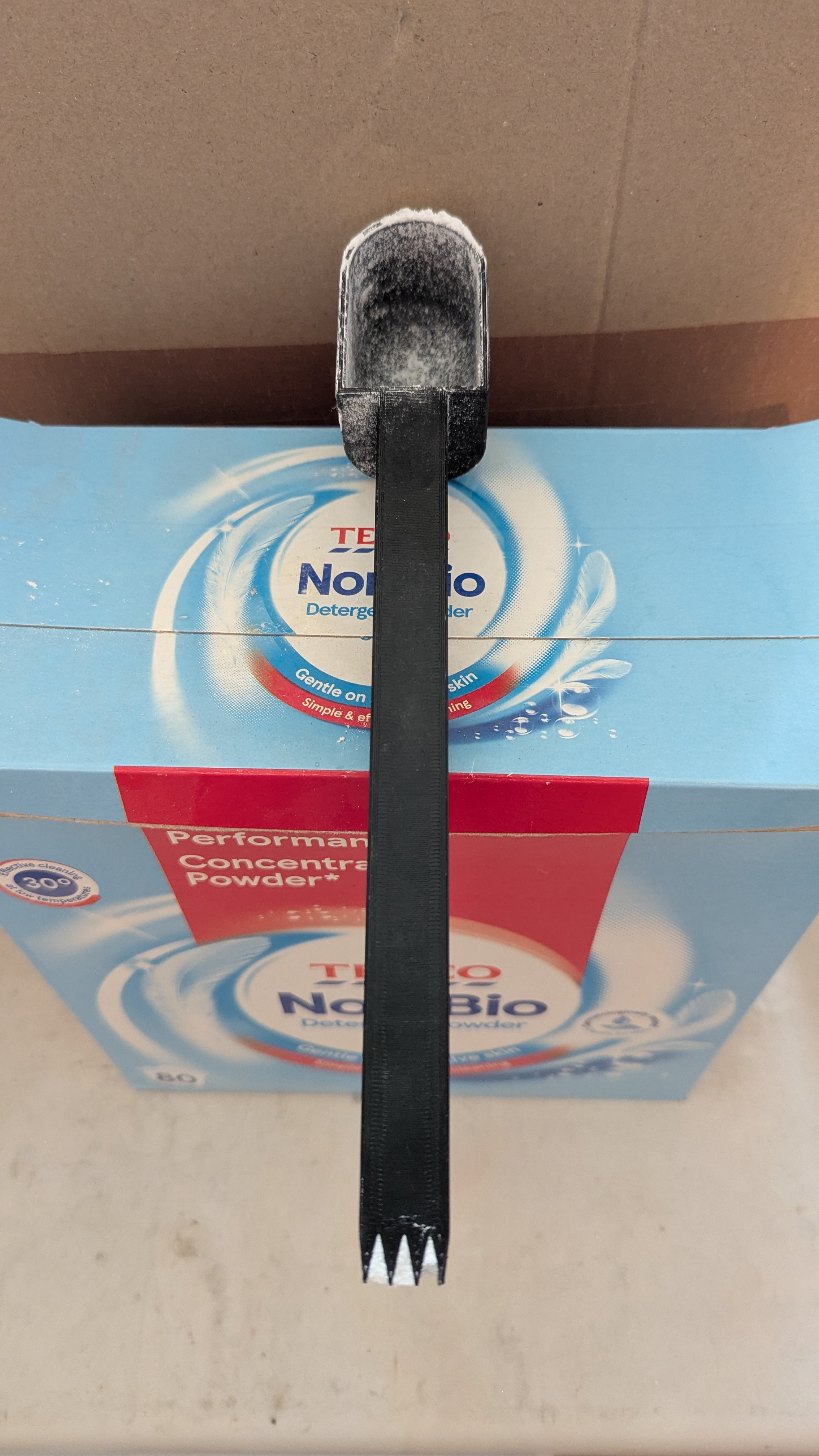 Detergent long spoon