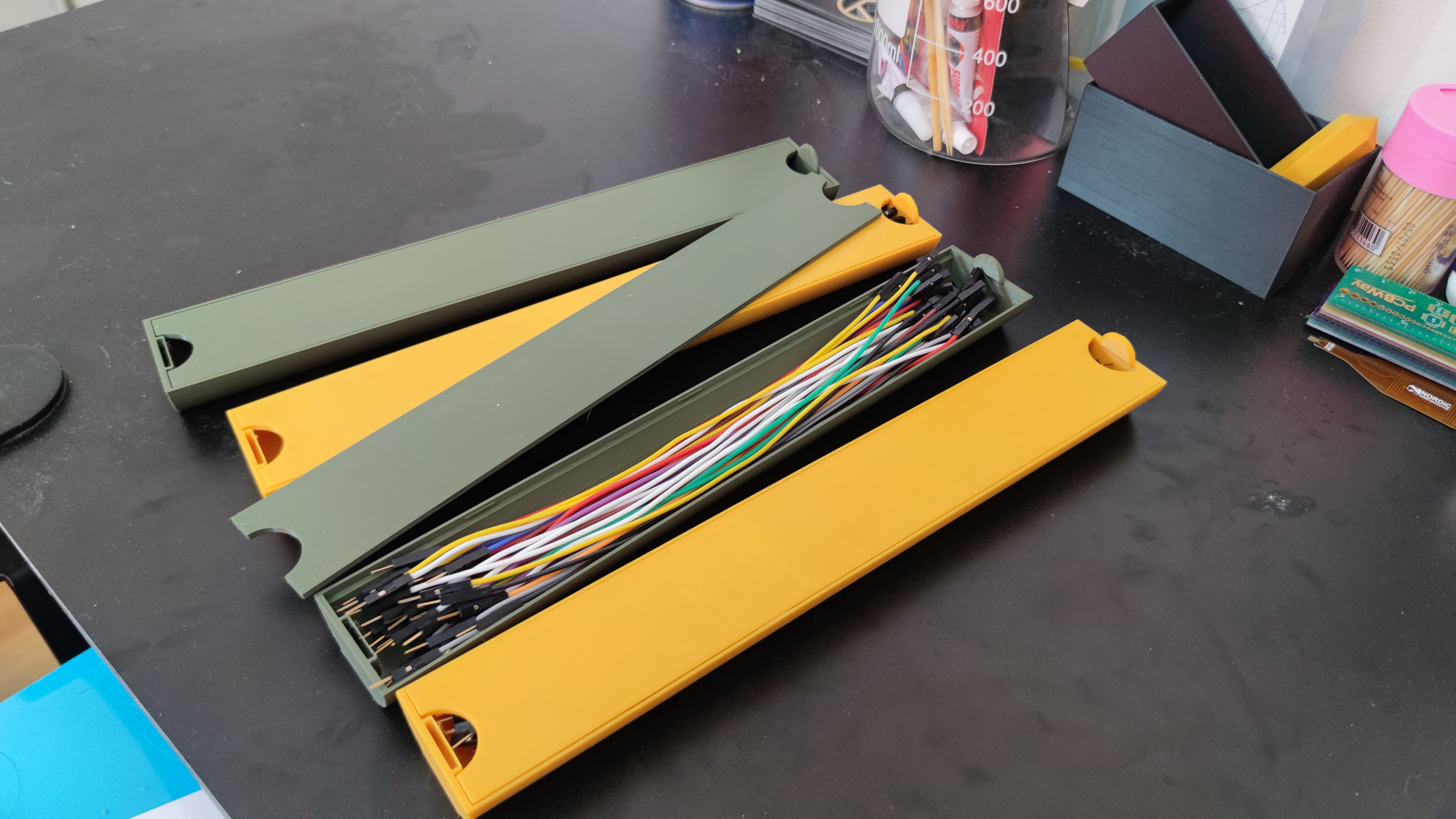 Dupont cables transportable box
