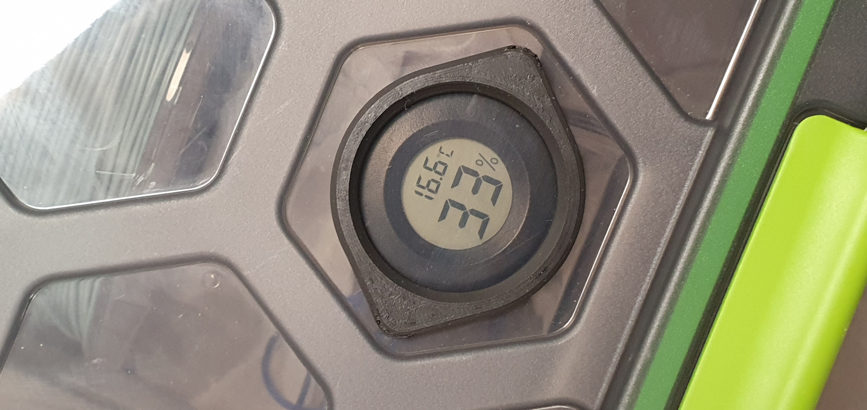 (10x3) frame / holder for round cheapo hygrometer fix it