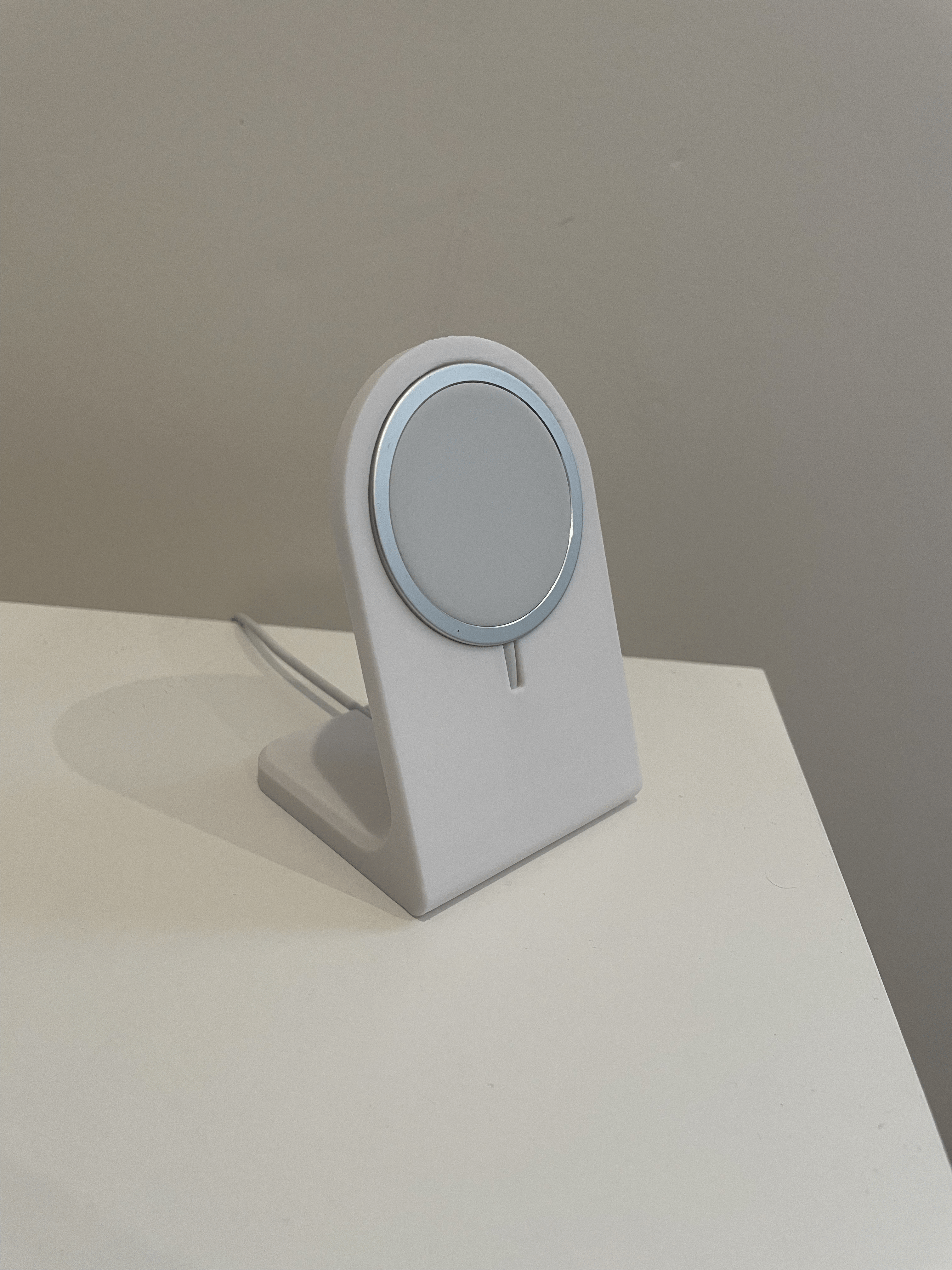 Magsafe IPhone Stand