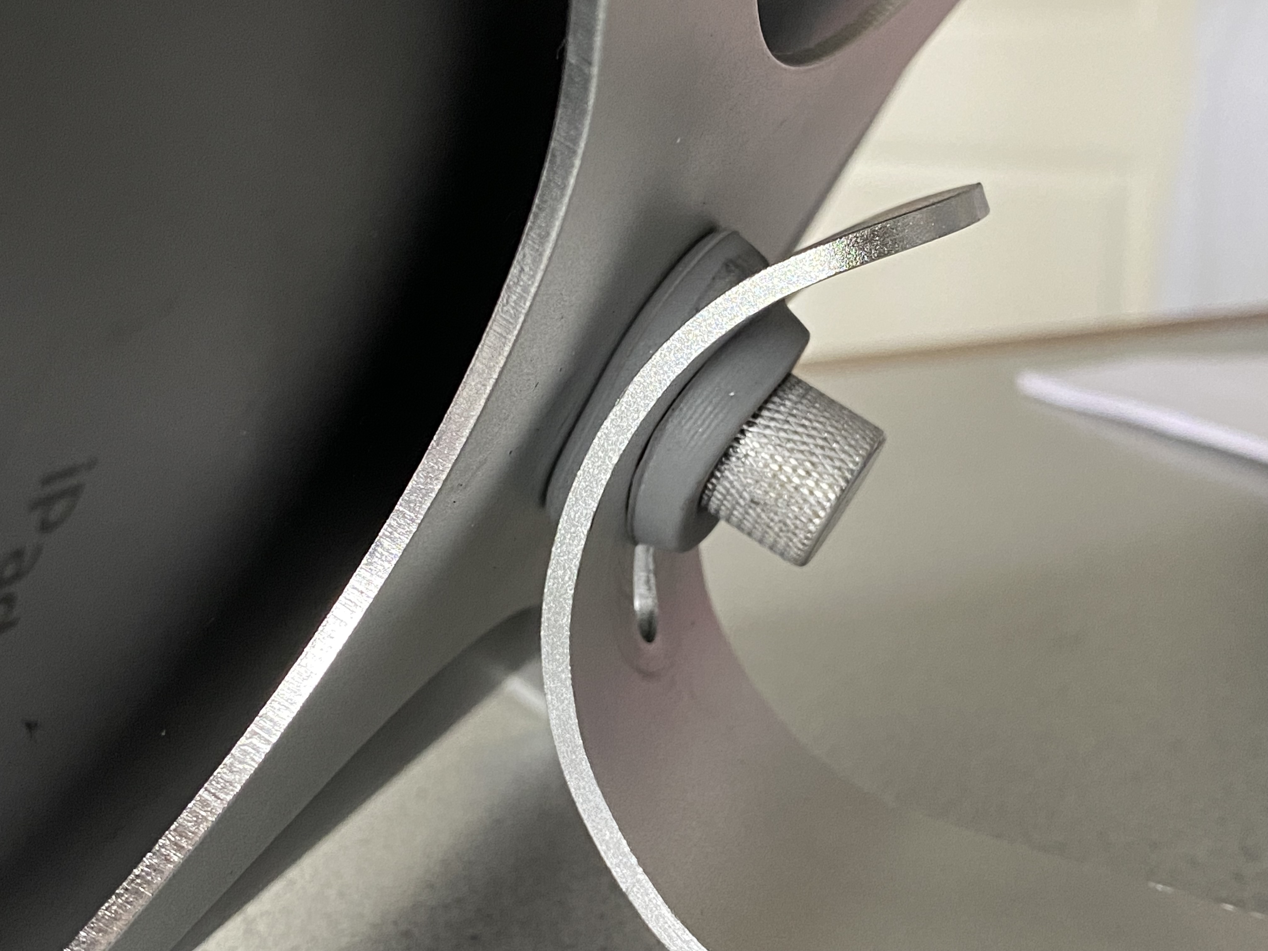 Repair of PWR+ iPad Stand