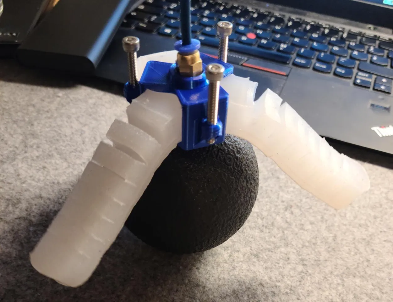 Soft robotic gripper uses nothing but air to grasp and release objects