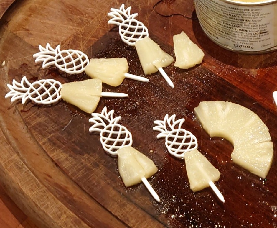 Pineapple pick