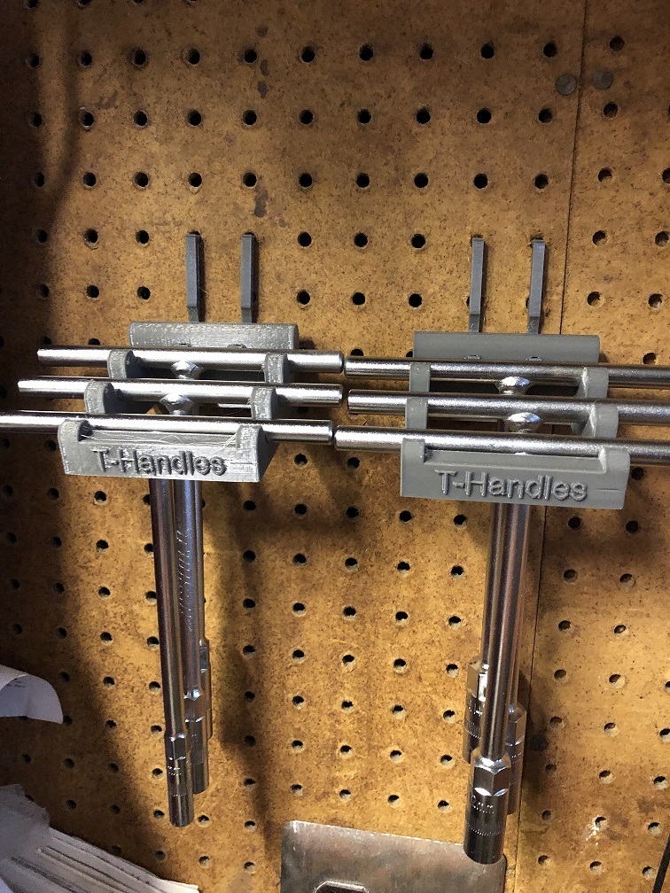 Tusk wall THandle holder by Larry Kalis Download free STL model