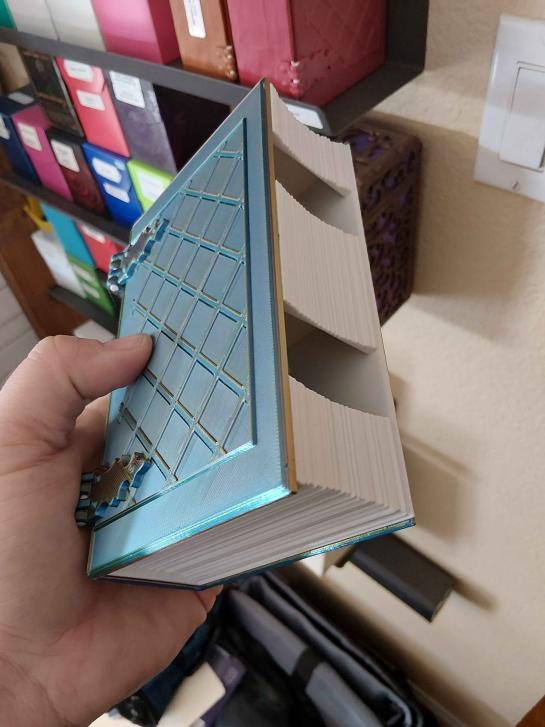 110 Card MTG Commander Deck Box Book