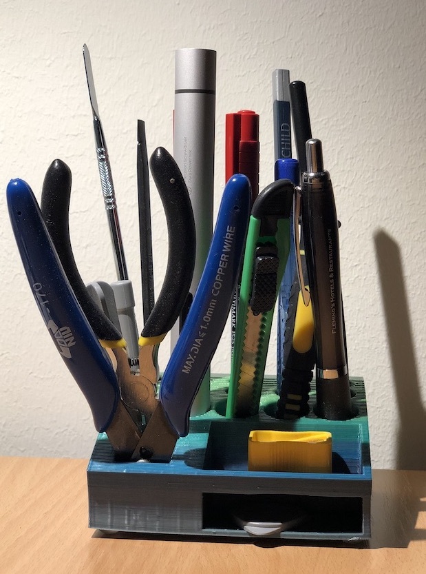 Desktop tools organizer, include STEP file
