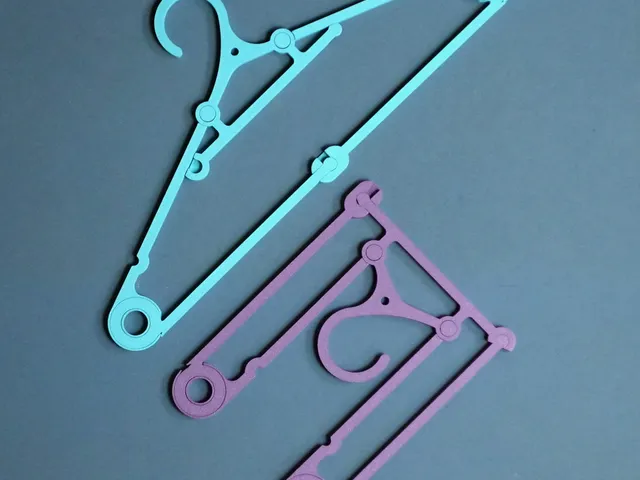 Print-in-place Clothes Hanger, foldable