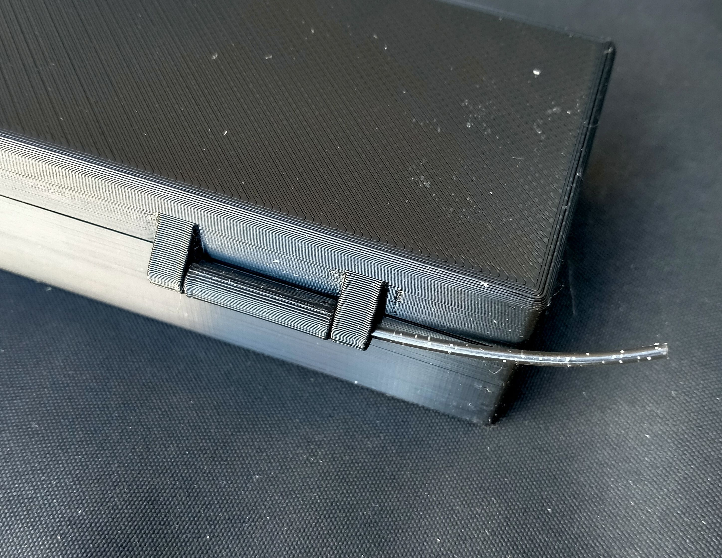 Car stereo faceplate case (Single DIN) by Mearcat Download free STL