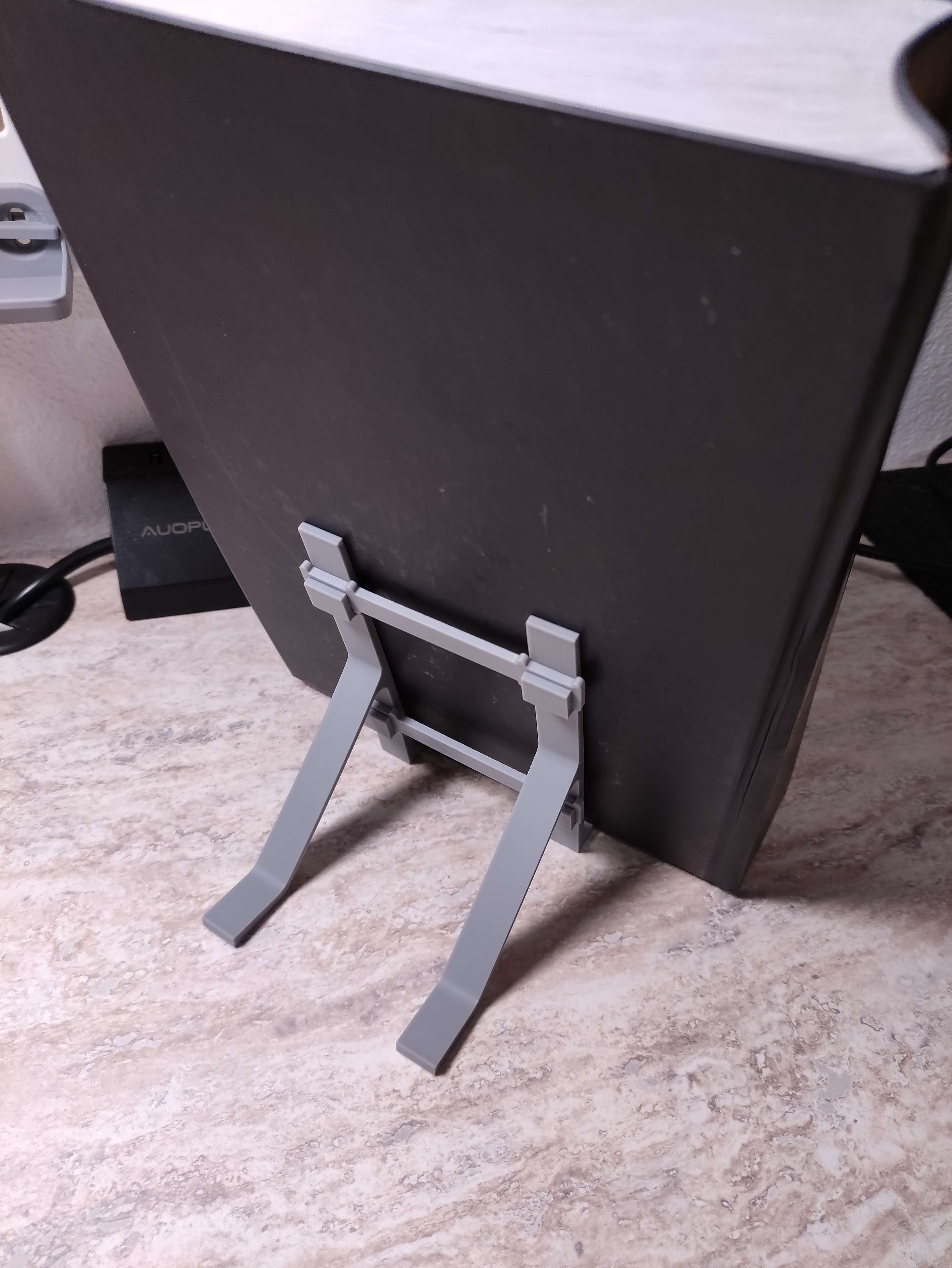 Simple Book Stand by Der Dampfexpress Download free STL model