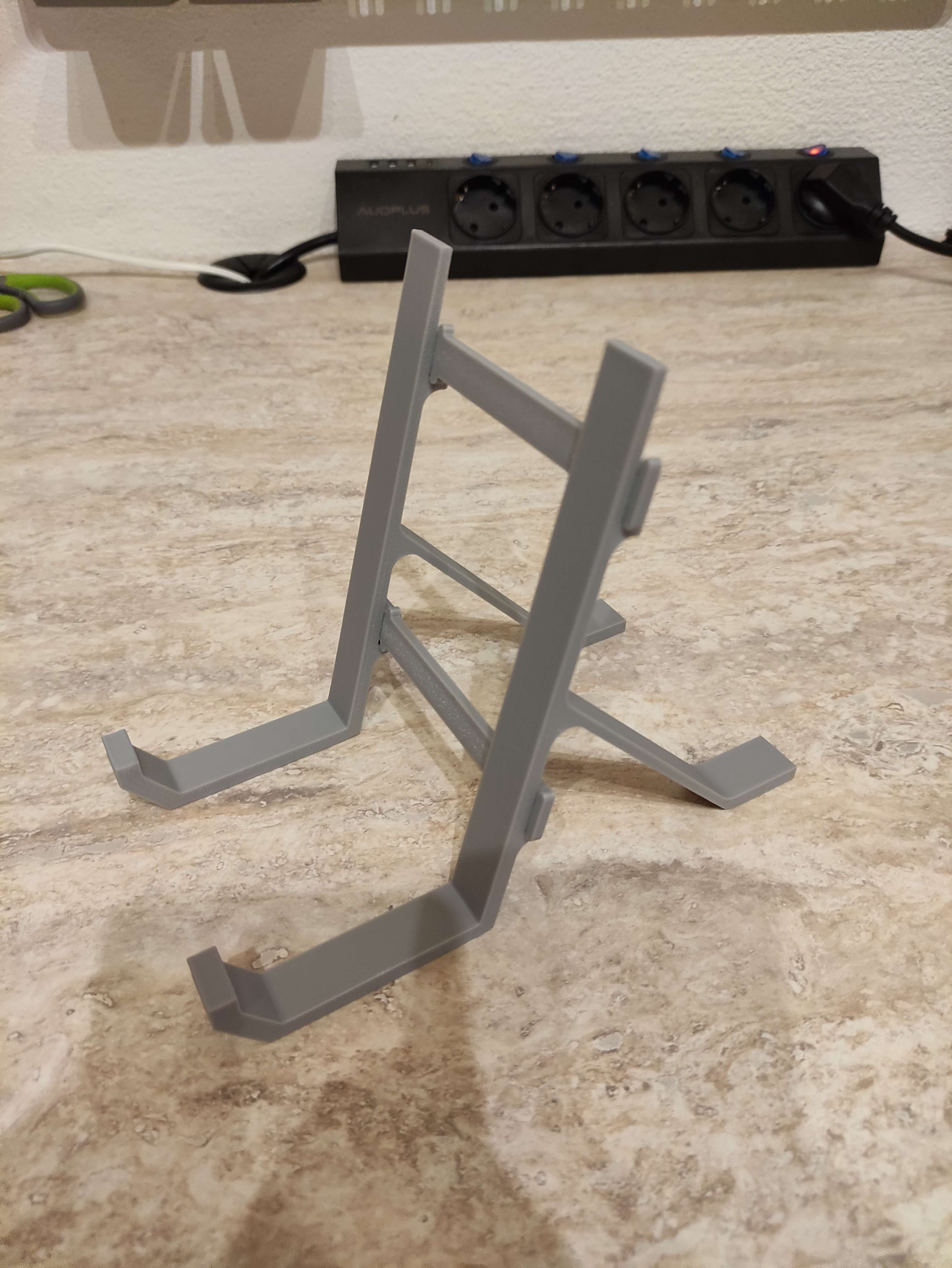 Simple Book Stand by Der Dampfexpress Download free STL model