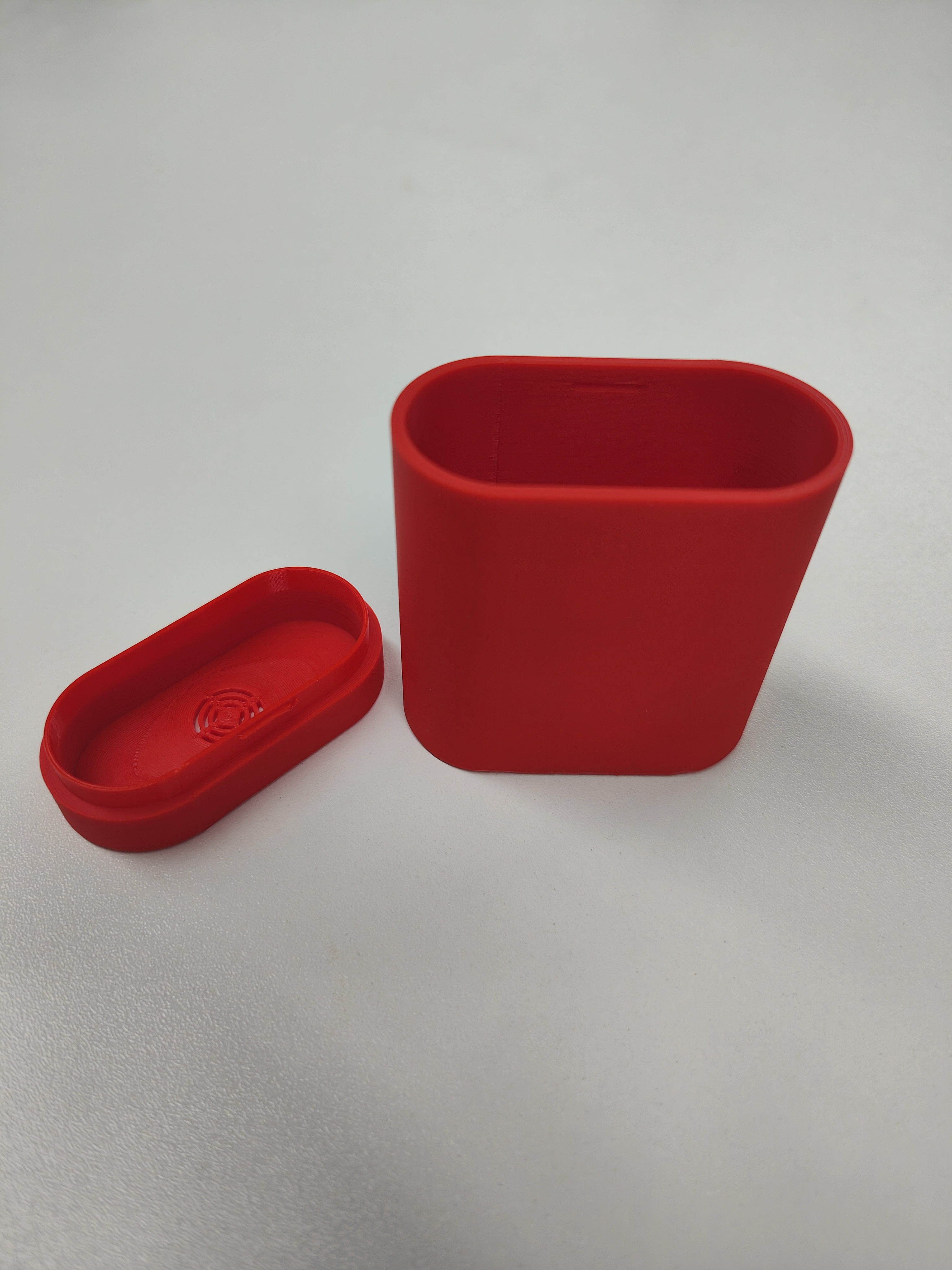Pillbox 60 x 30 x 70 mm with Ventilation