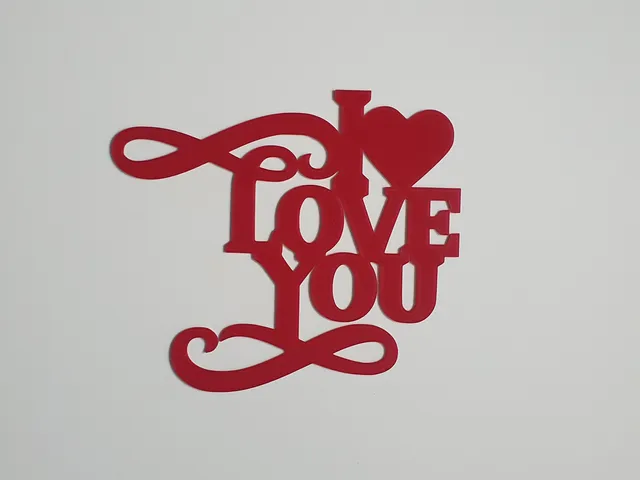 I love You Valentine's Day Wall Decor