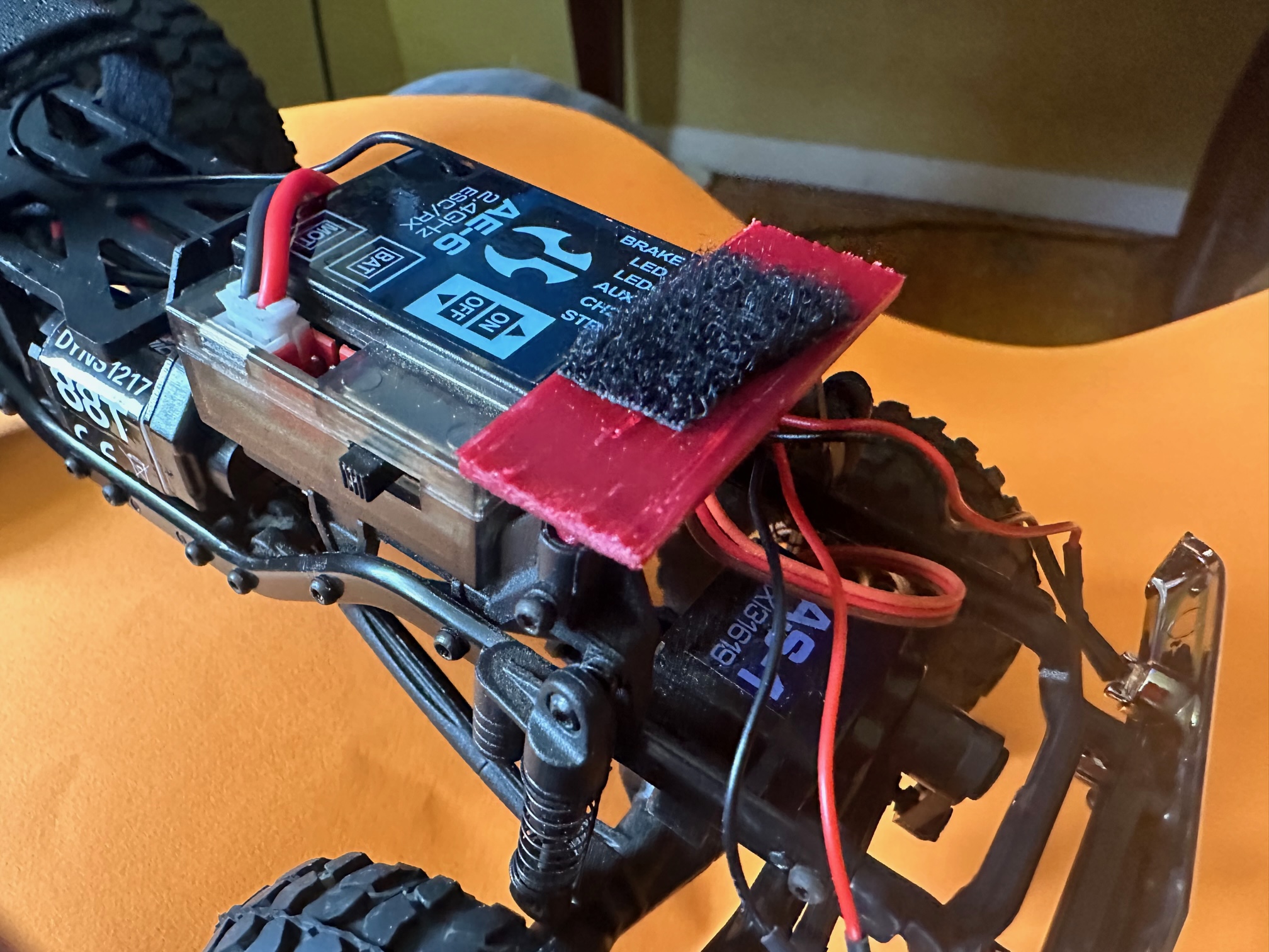 Durable SCX24 Velcro Body Mount Upgrade by RandyLahey Download free