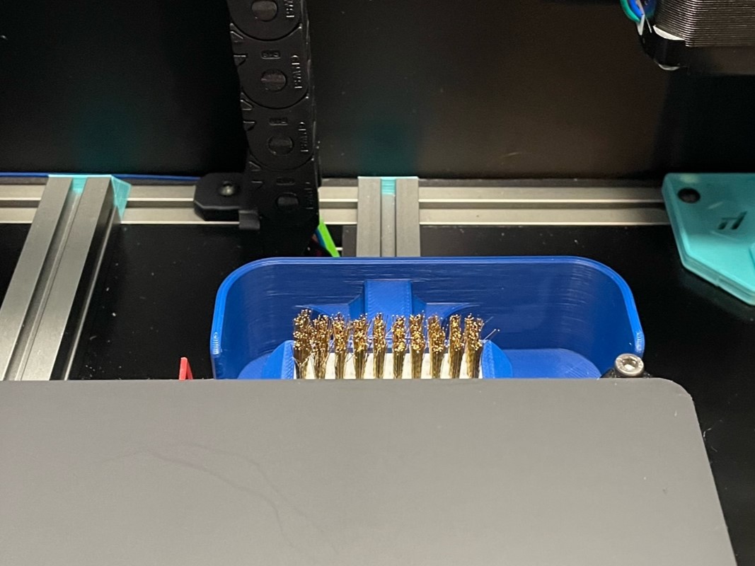 Micron Decontaminator Purge Bucket and Nozzle Scrubber