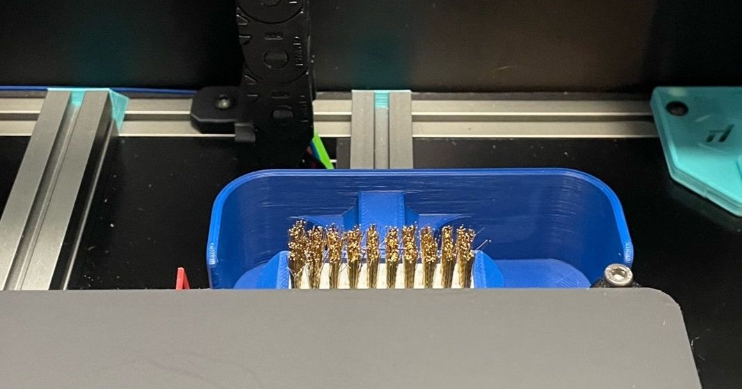 Micron Decontaminator Purge Bucket and Nozzle Scrubber da Cosmonate