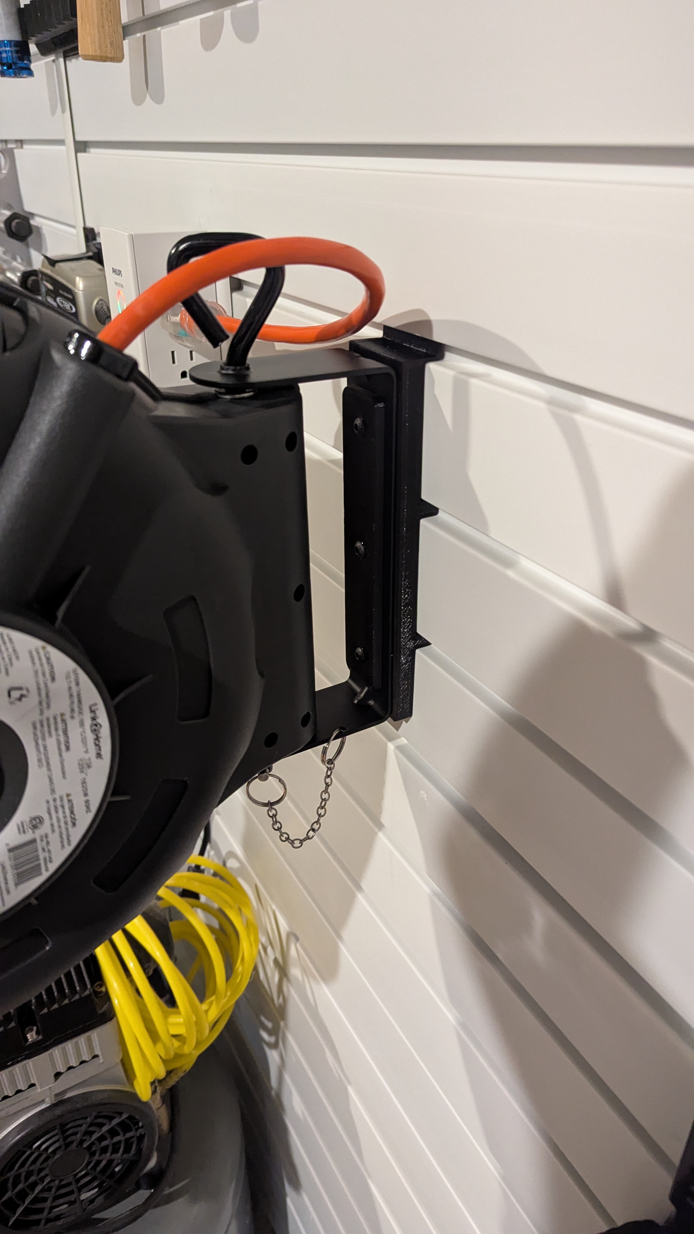 Link2Home Extension Cord Reel Mount for 3" Slatwall — miniatura 2