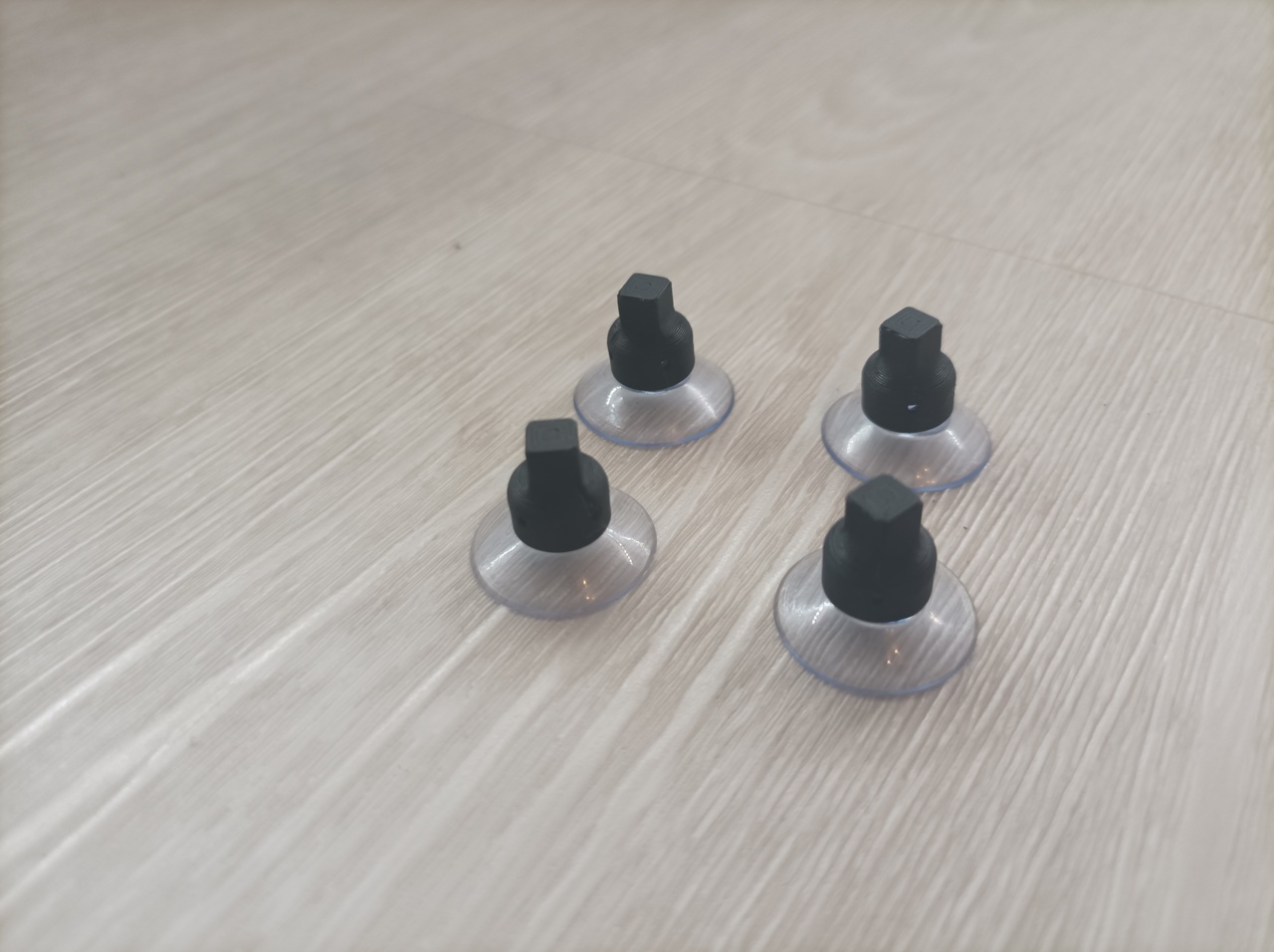 Modular Bottle Holder for Fridges with suction pads by Nivenante