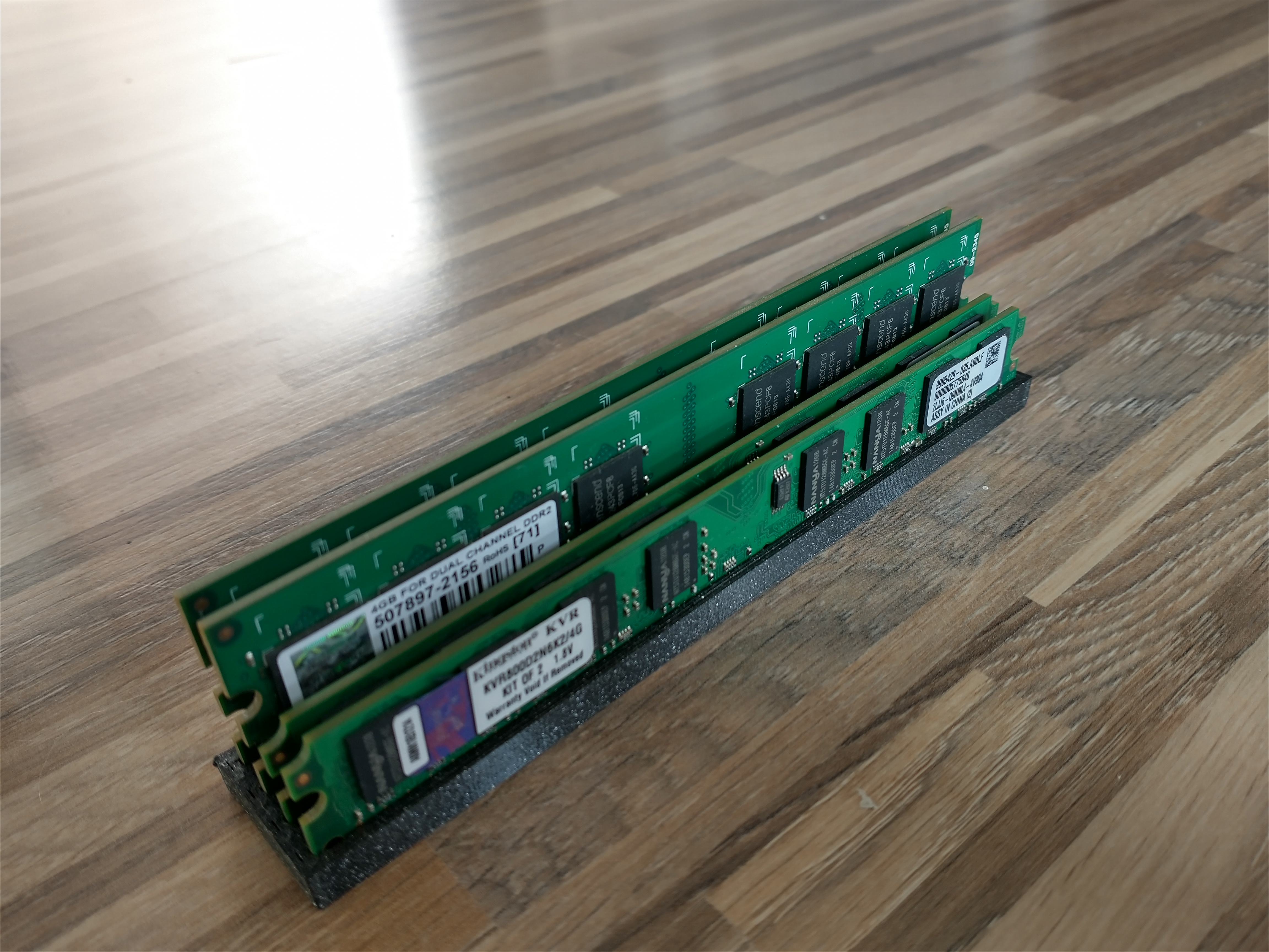 ddr ram socket / holder