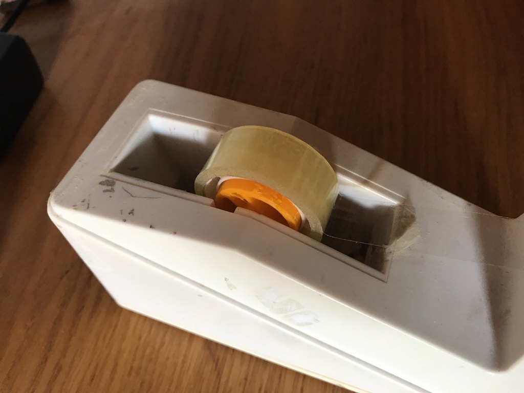 Tape dispenser roll