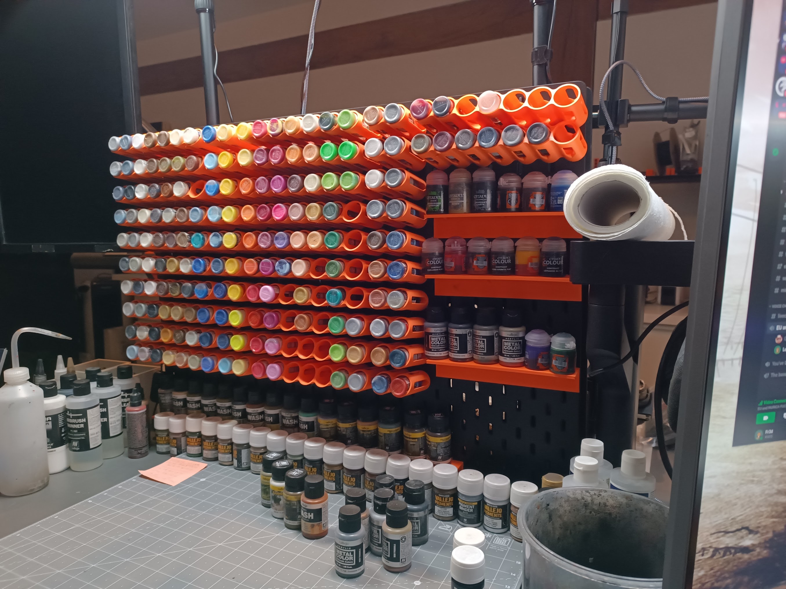 Vallejo PegBoard Bottle Holder - Ikea SKÅDIS